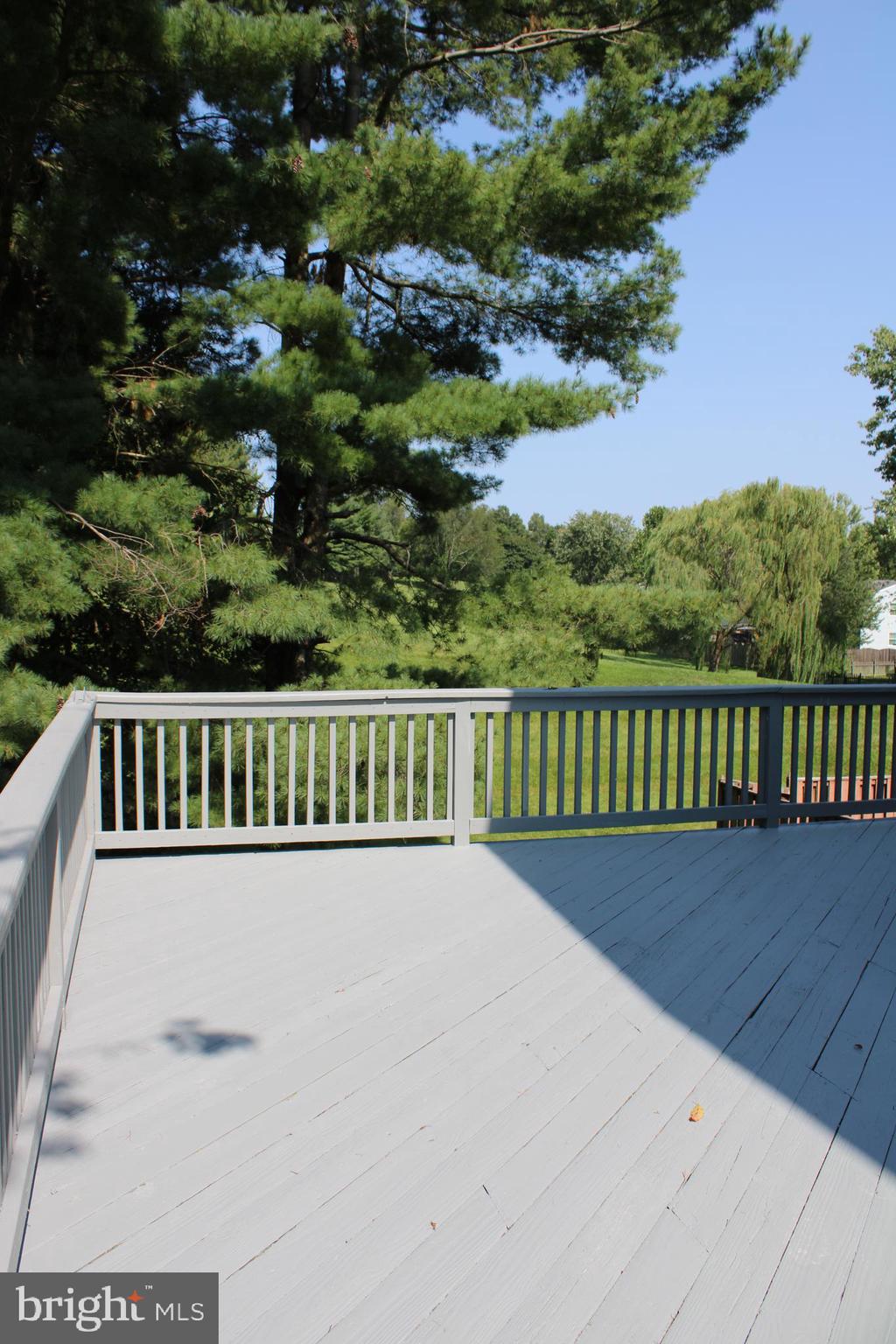 HARFORD SQUARE - Residential Lease