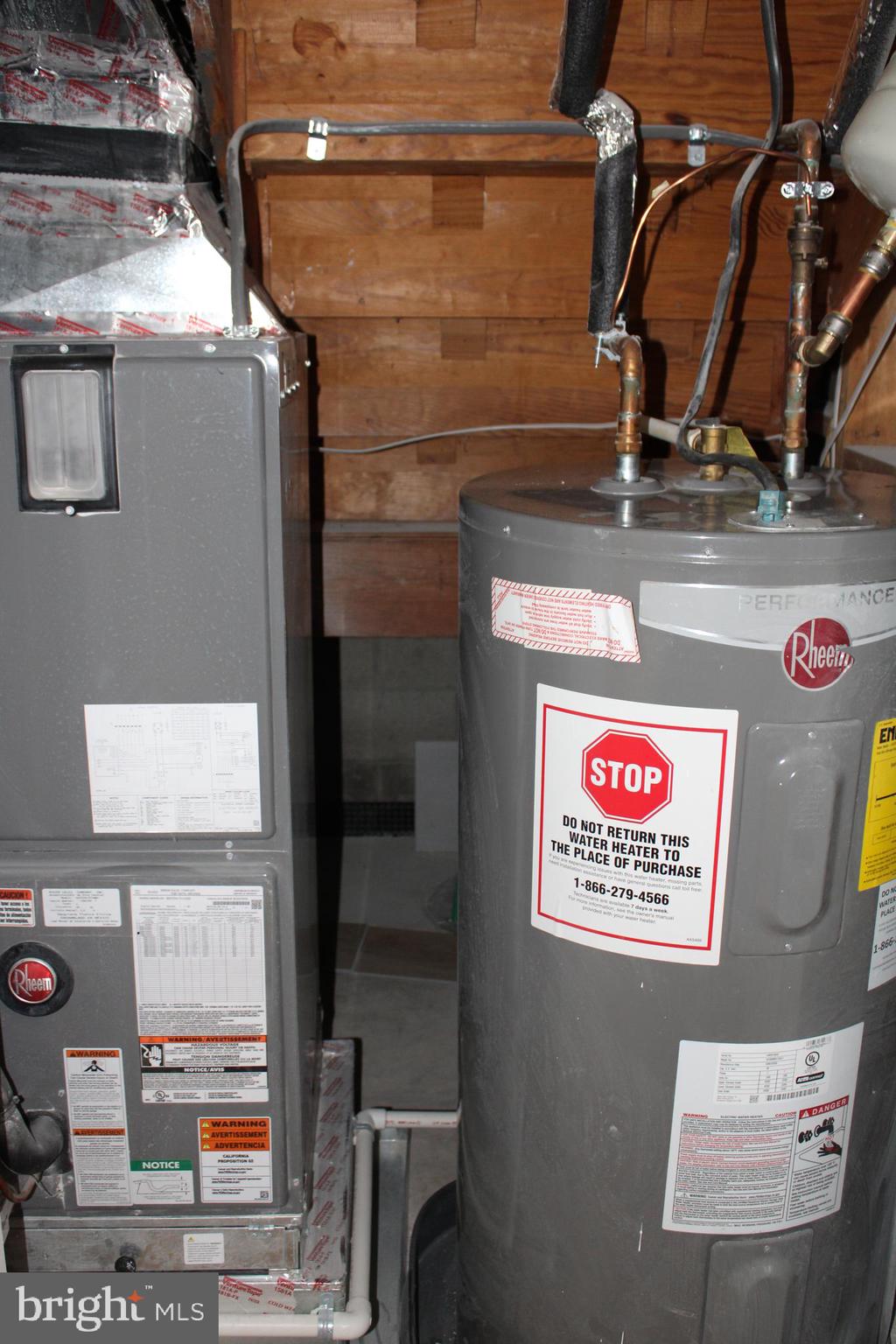 HARFORD SQUARE - Residential Lease