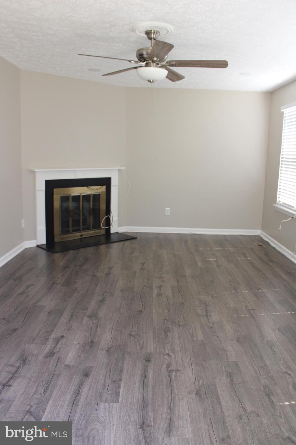 HARFORD SQUARE - Residential Lease