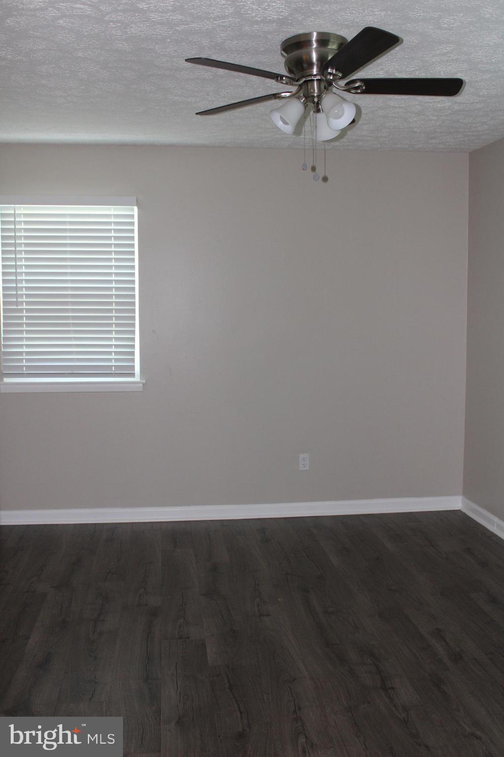 HARFORD SQUARE - Residential Lease