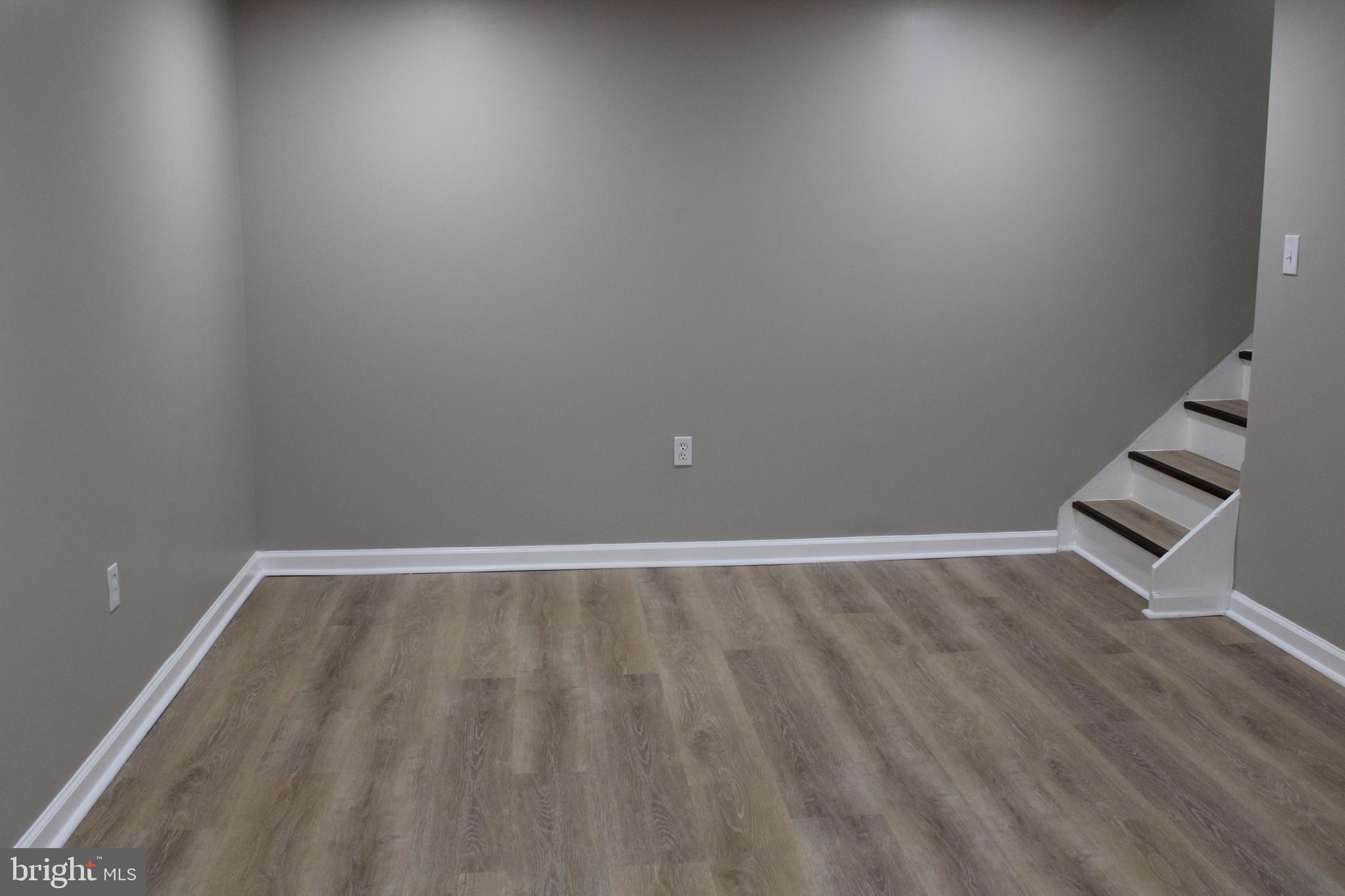 HARFORD SQUARE - Residential Lease