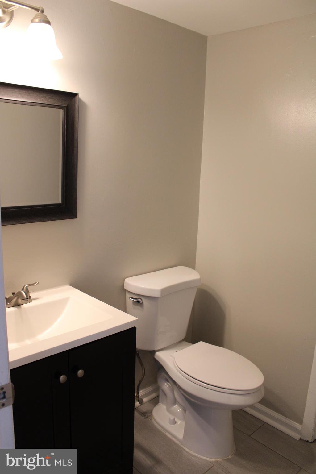 HARFORD SQUARE - Residential Lease