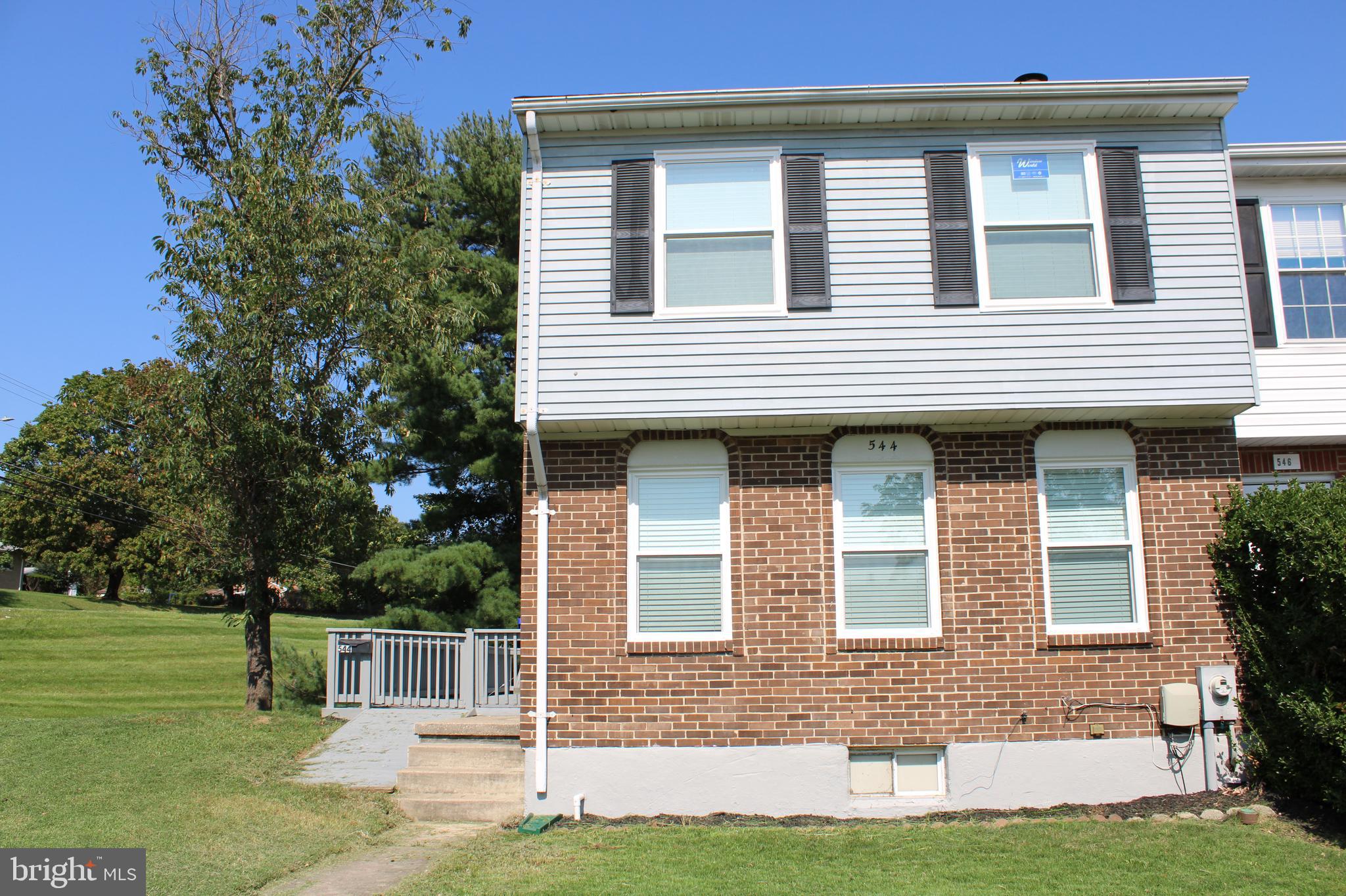 HARFORD SQUARE - Residential Lease