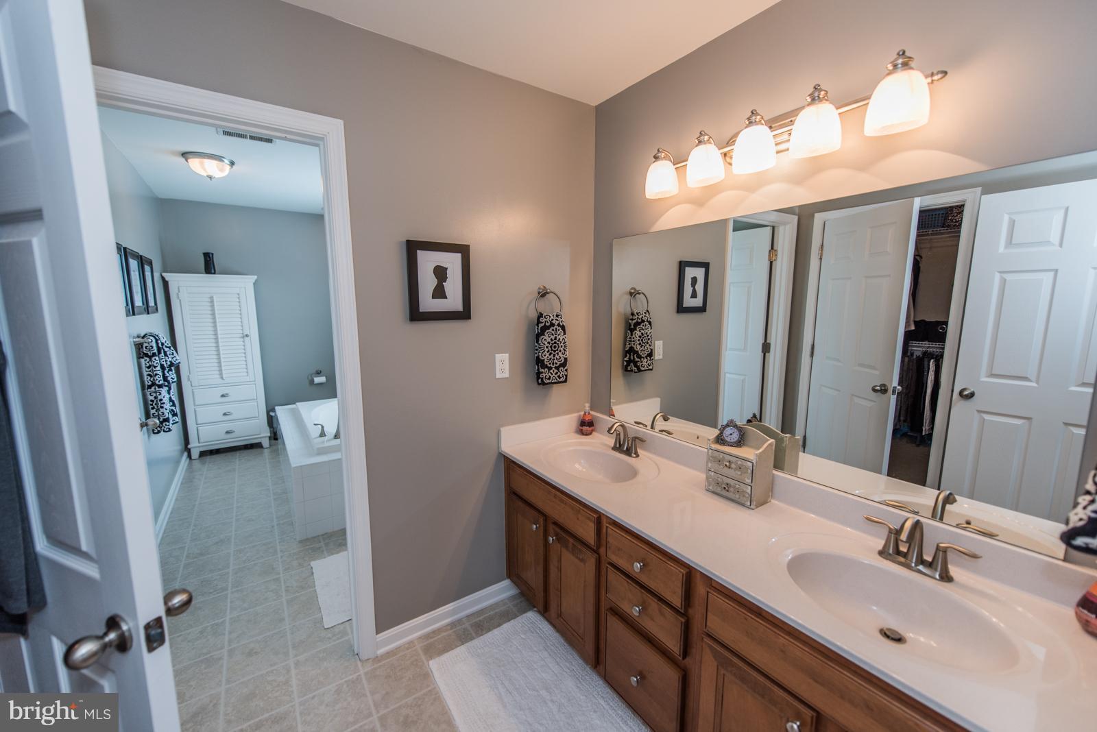 WILLOW RIDGE - Residential