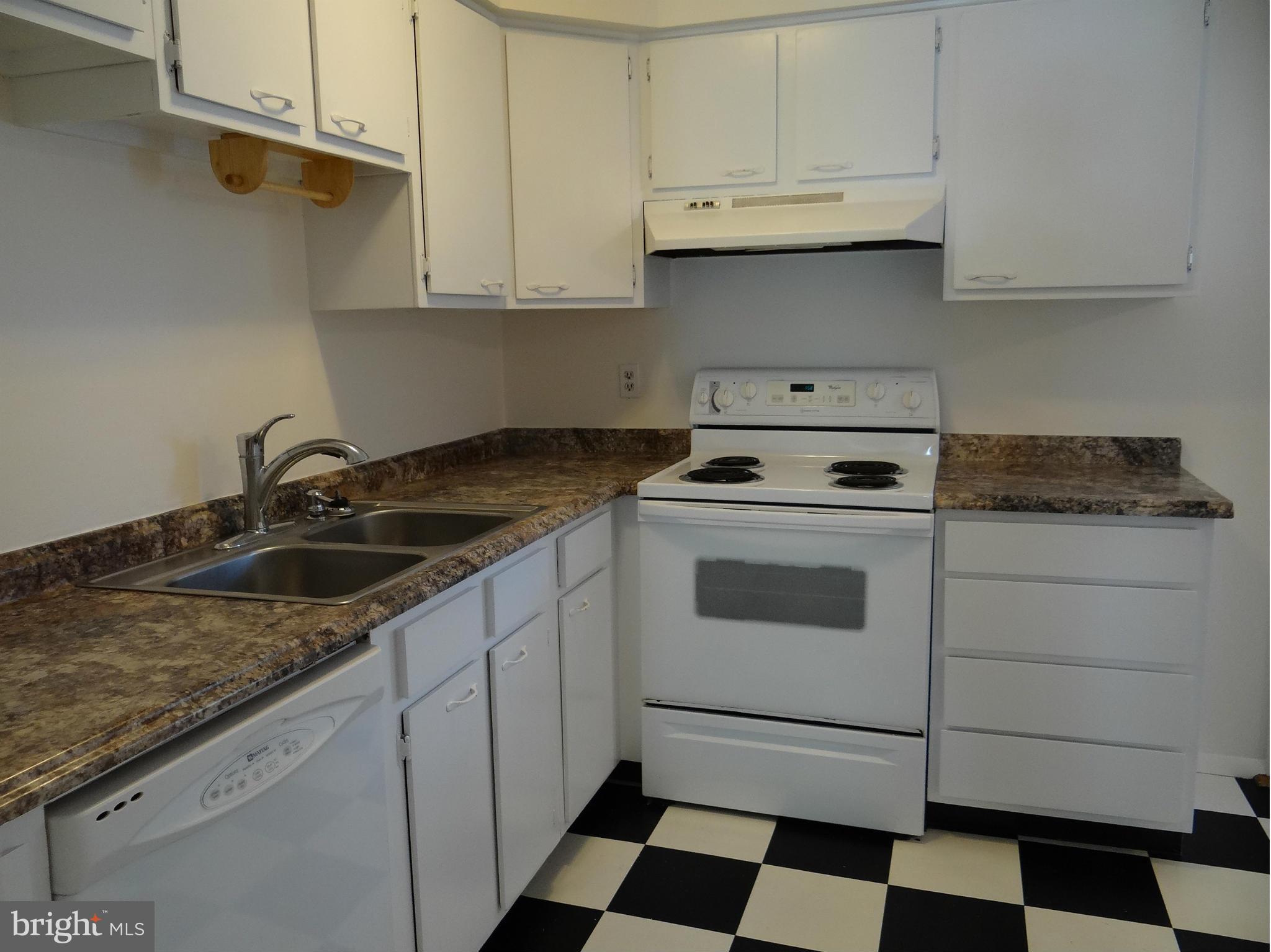 BROADWAY CONDOMINIUMS - Residential Lease