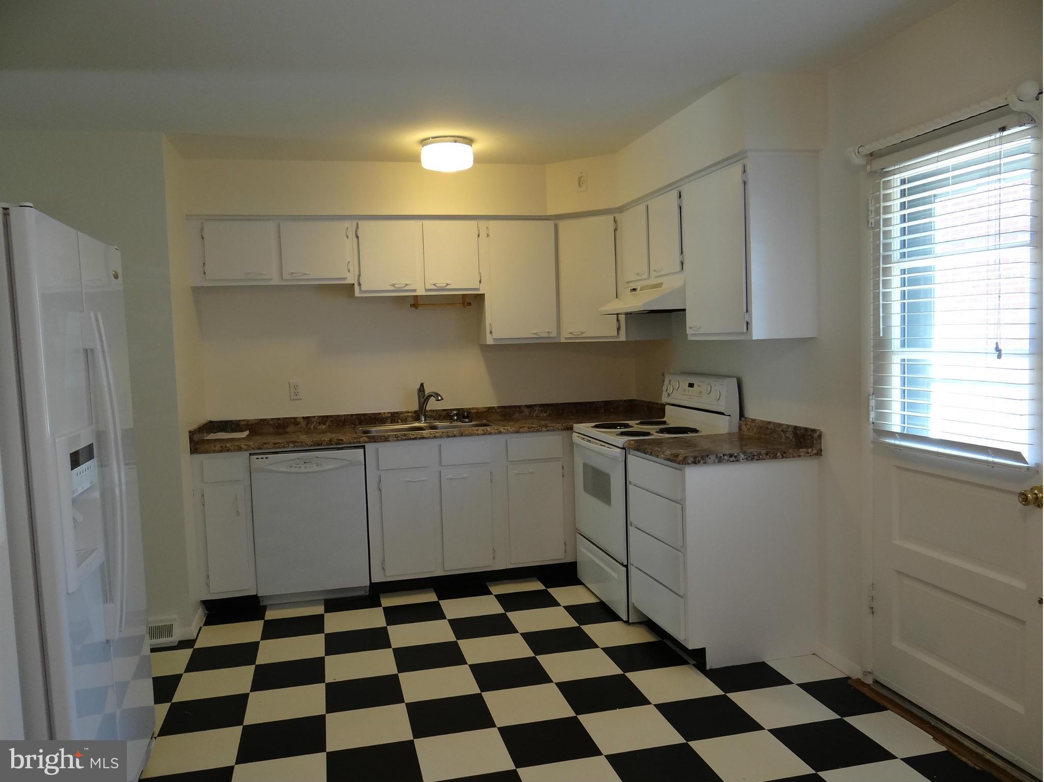 BROADWAY CONDOMINIUMS - Residential Lease