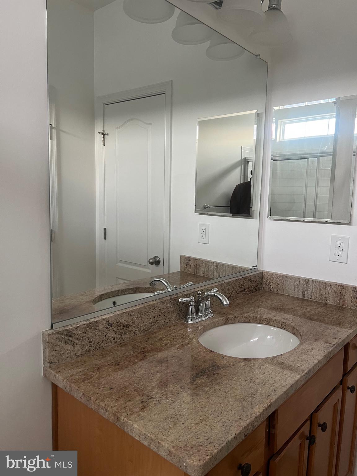 ADMIRALS LANDING - Residential Lease