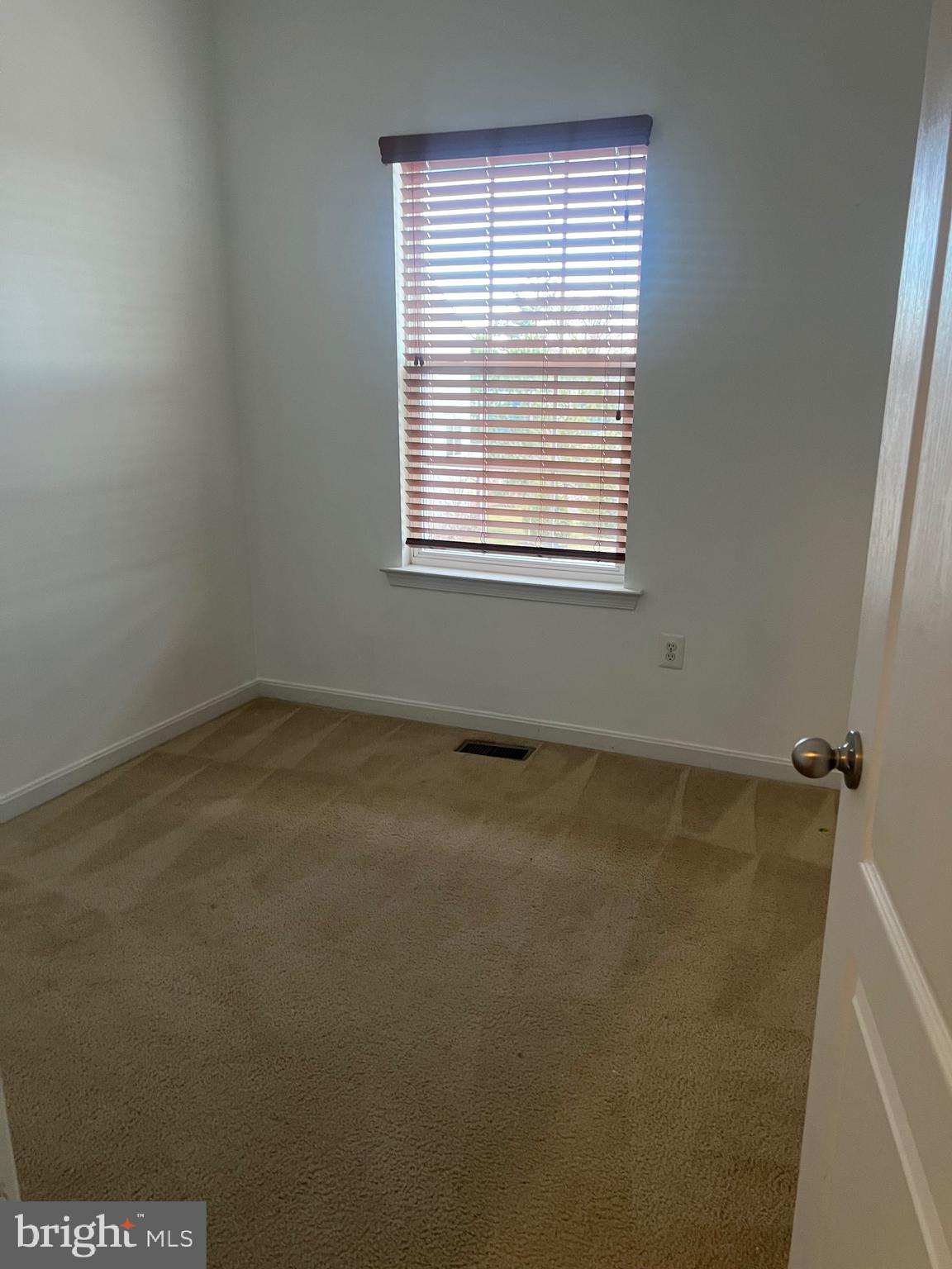 ADMIRALS LANDING - Residential Lease