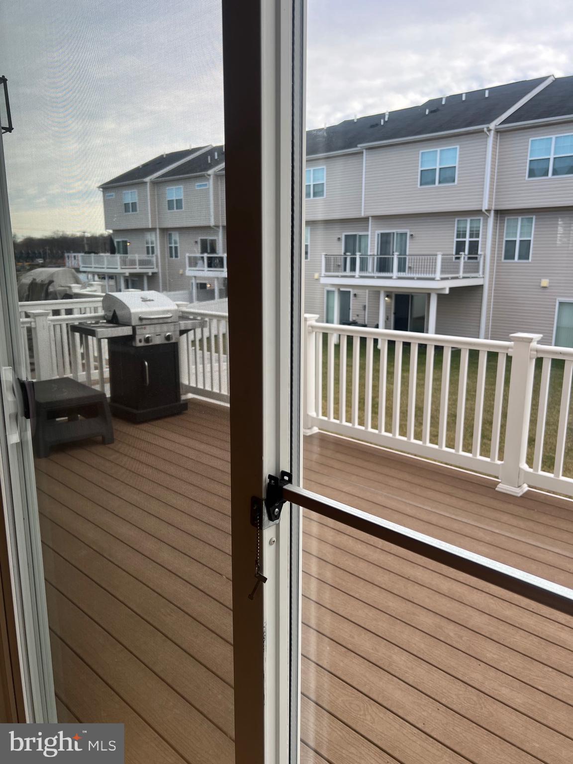 ADMIRALS LANDING - Residential Lease