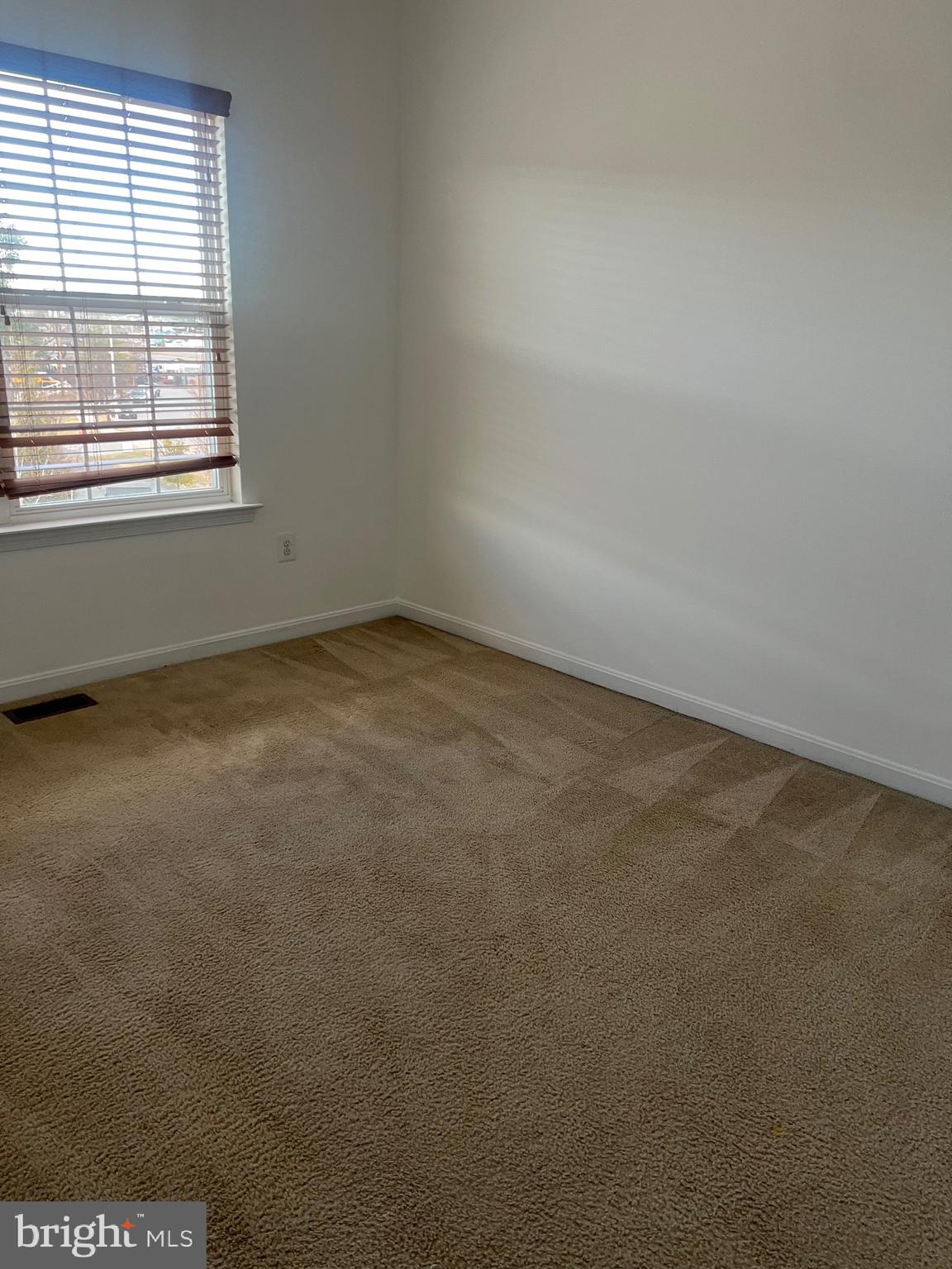 ADMIRALS LANDING - Residential Lease