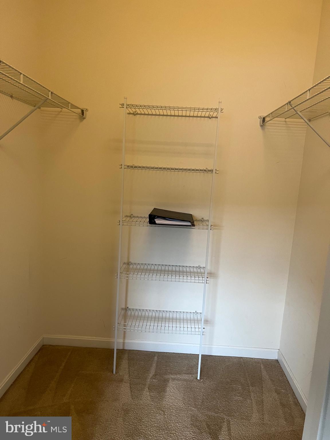 ADMIRALS LANDING - Residential Lease