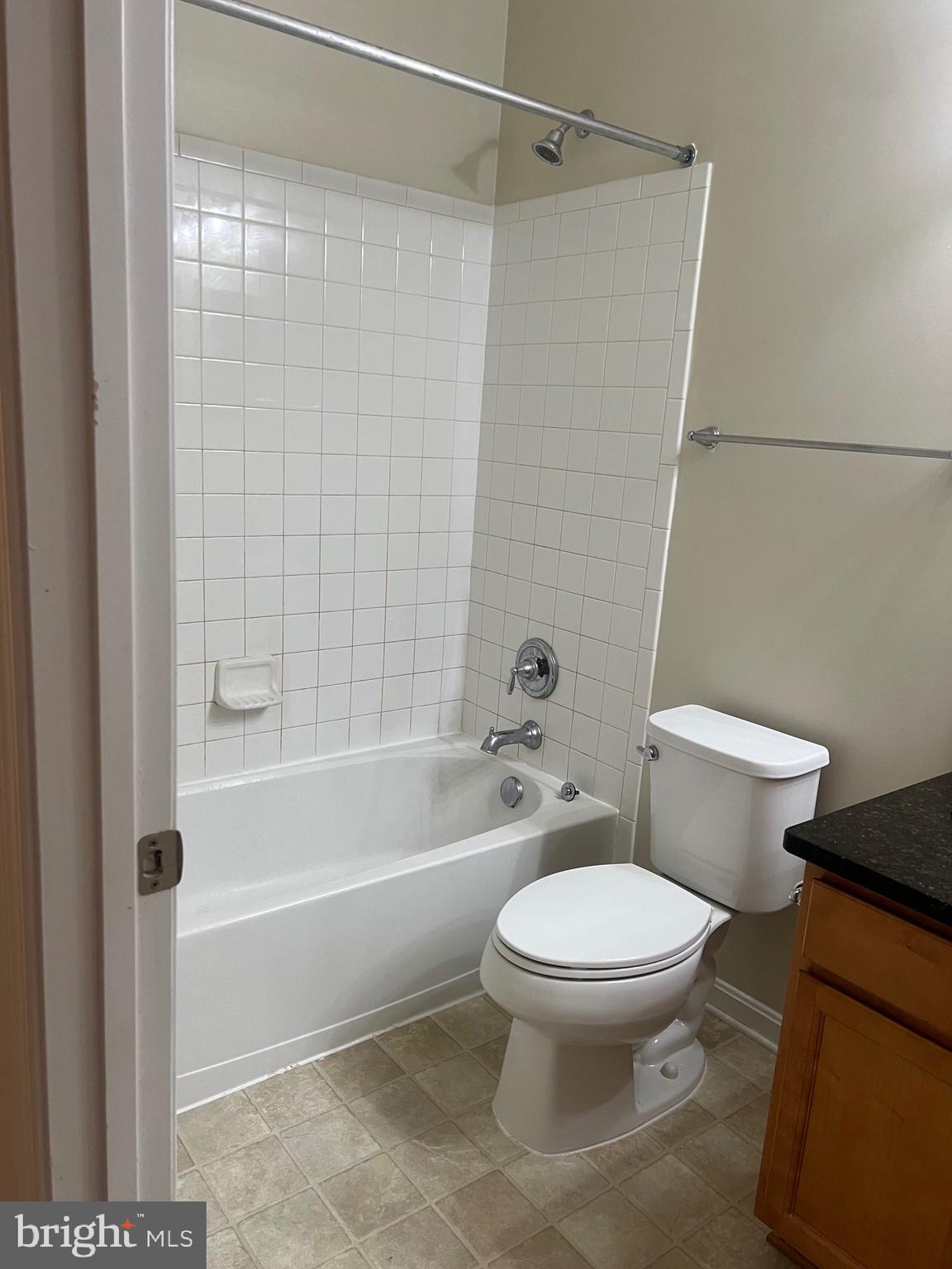 ADMIRALS LANDING - Residential Lease