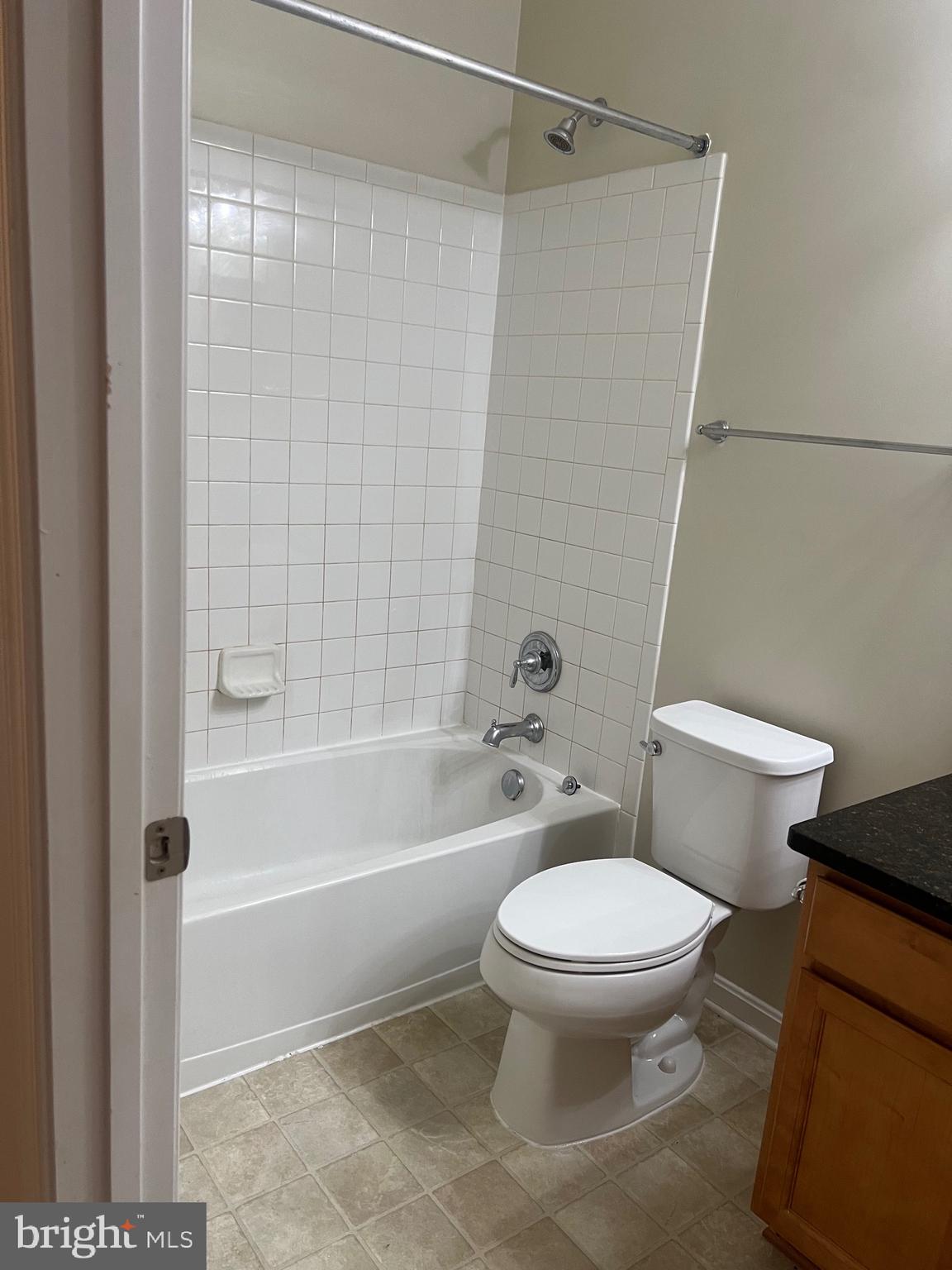 ADMIRALS LANDING - Residential Lease