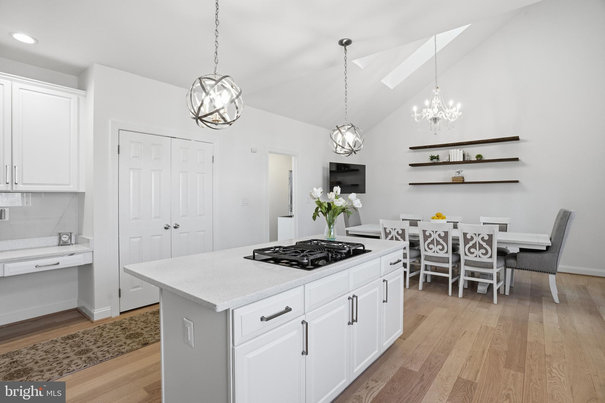 HUNTER MILL ESTATES - Residential