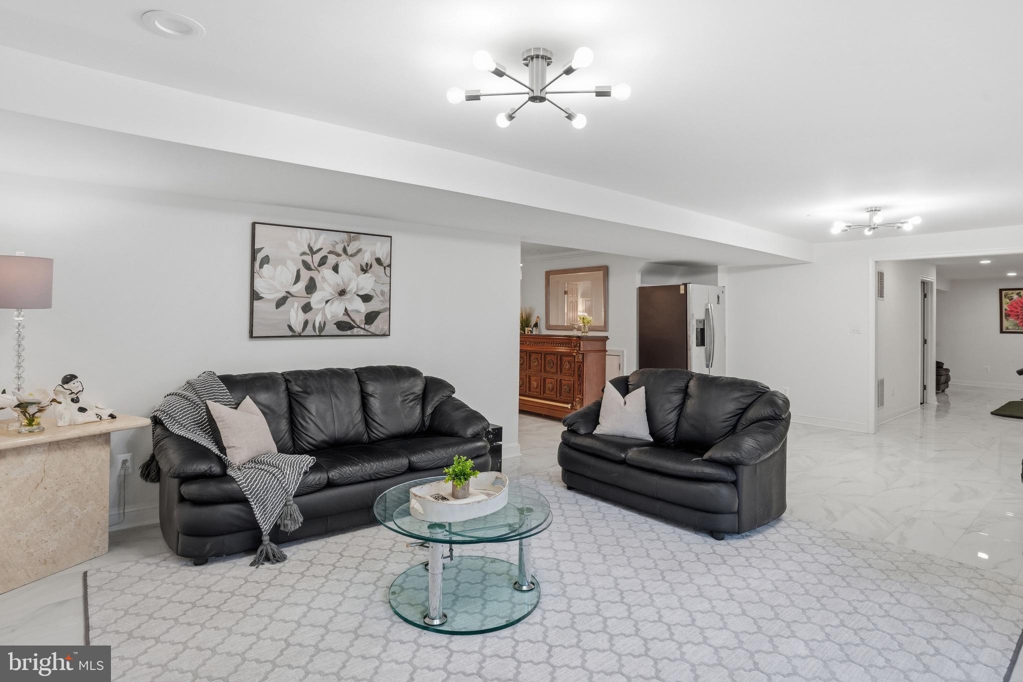 HUNTER MILL ESTATES - Residential