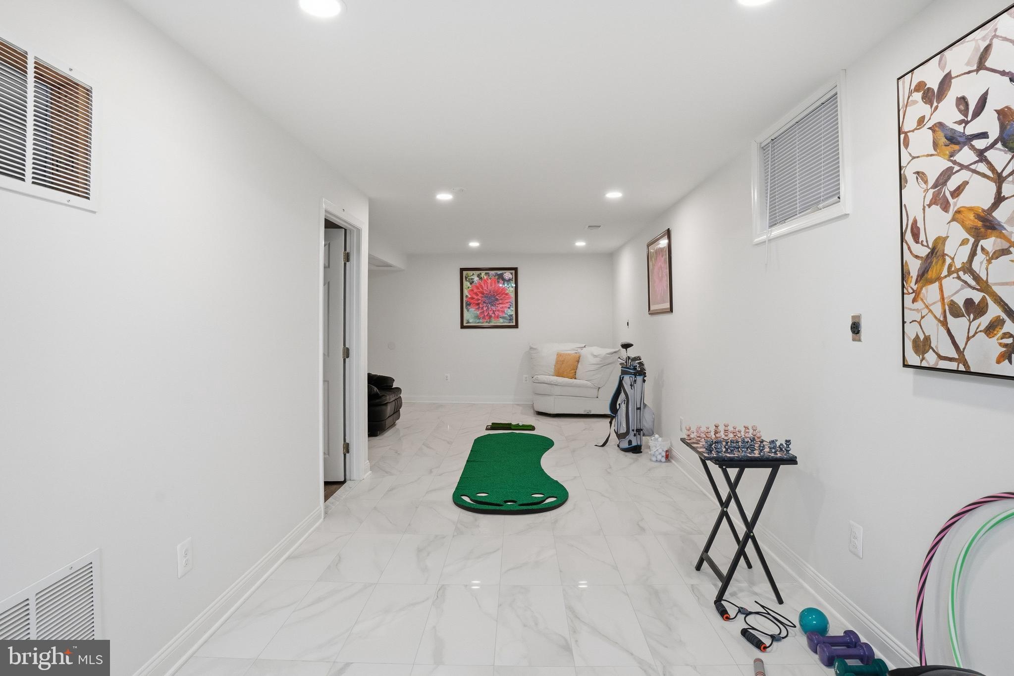 HUNTER MILL ESTATES - Residential