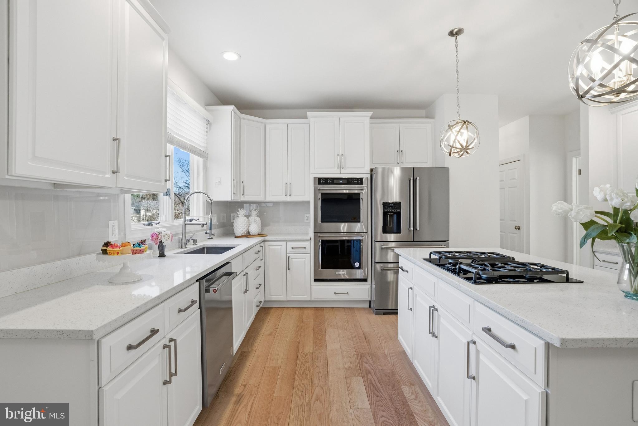 HUNTER MILL ESTATES - Residential