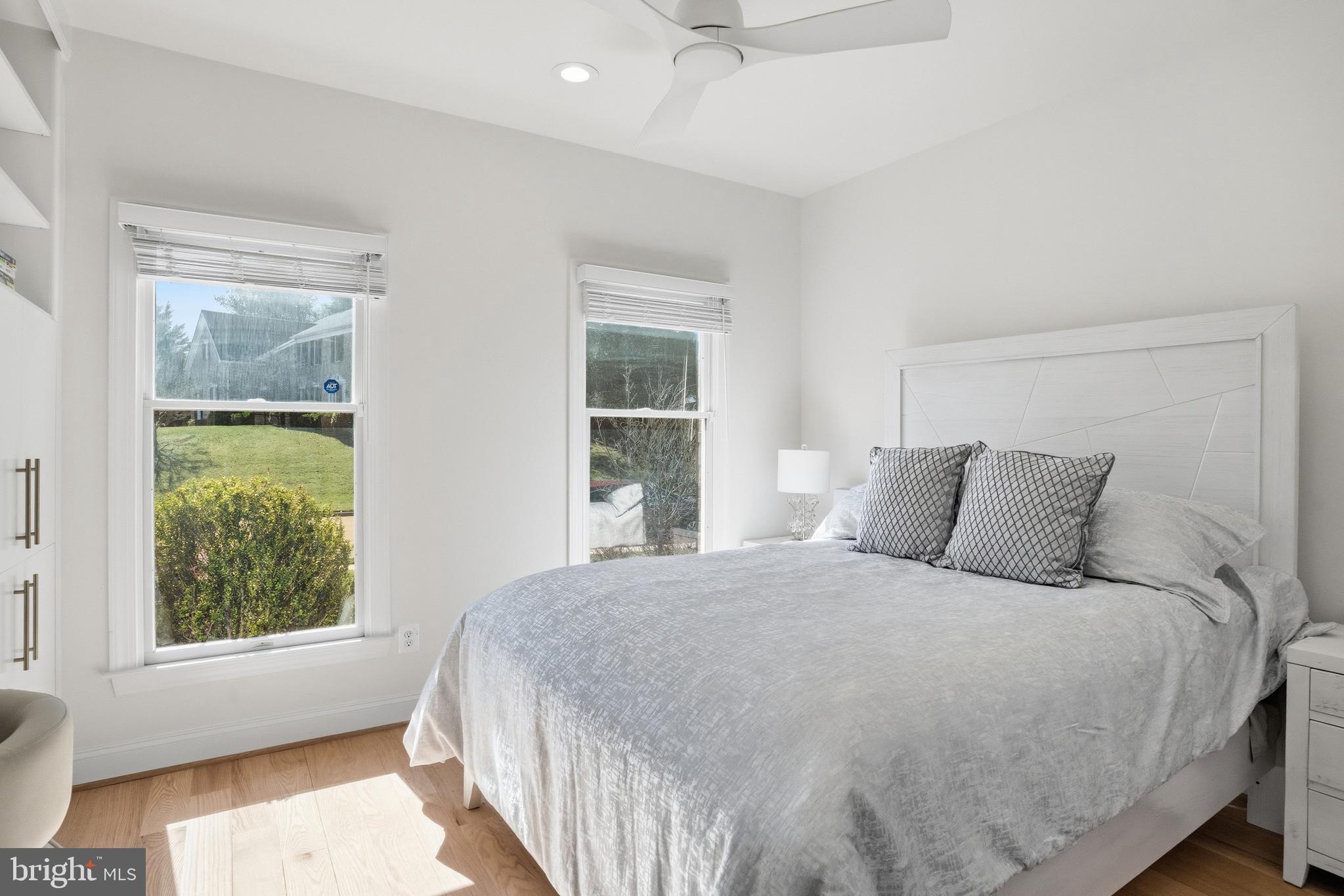 HUNTER MILL ESTATES - Residential