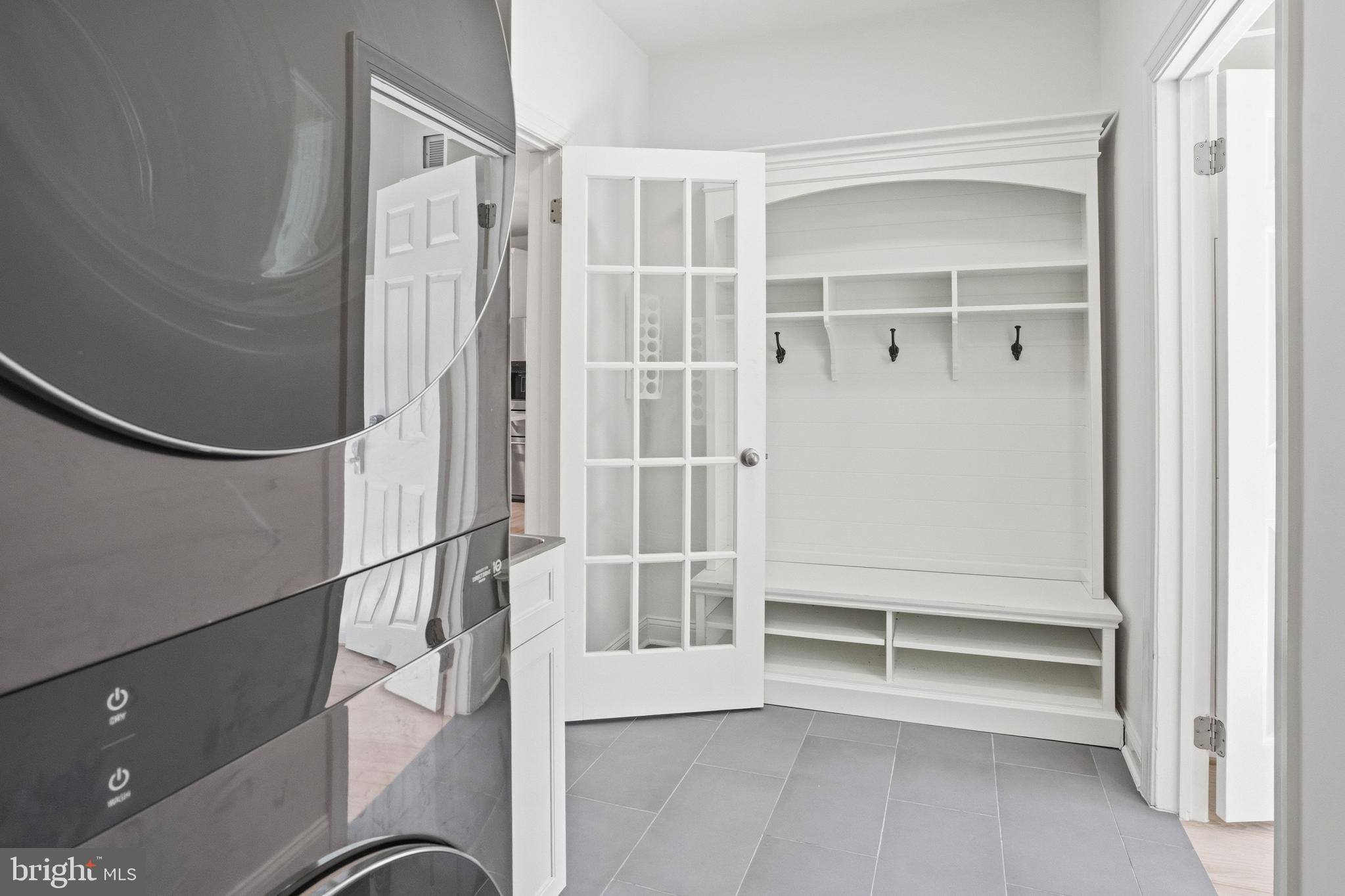 HUNTER MILL ESTATES - Residential