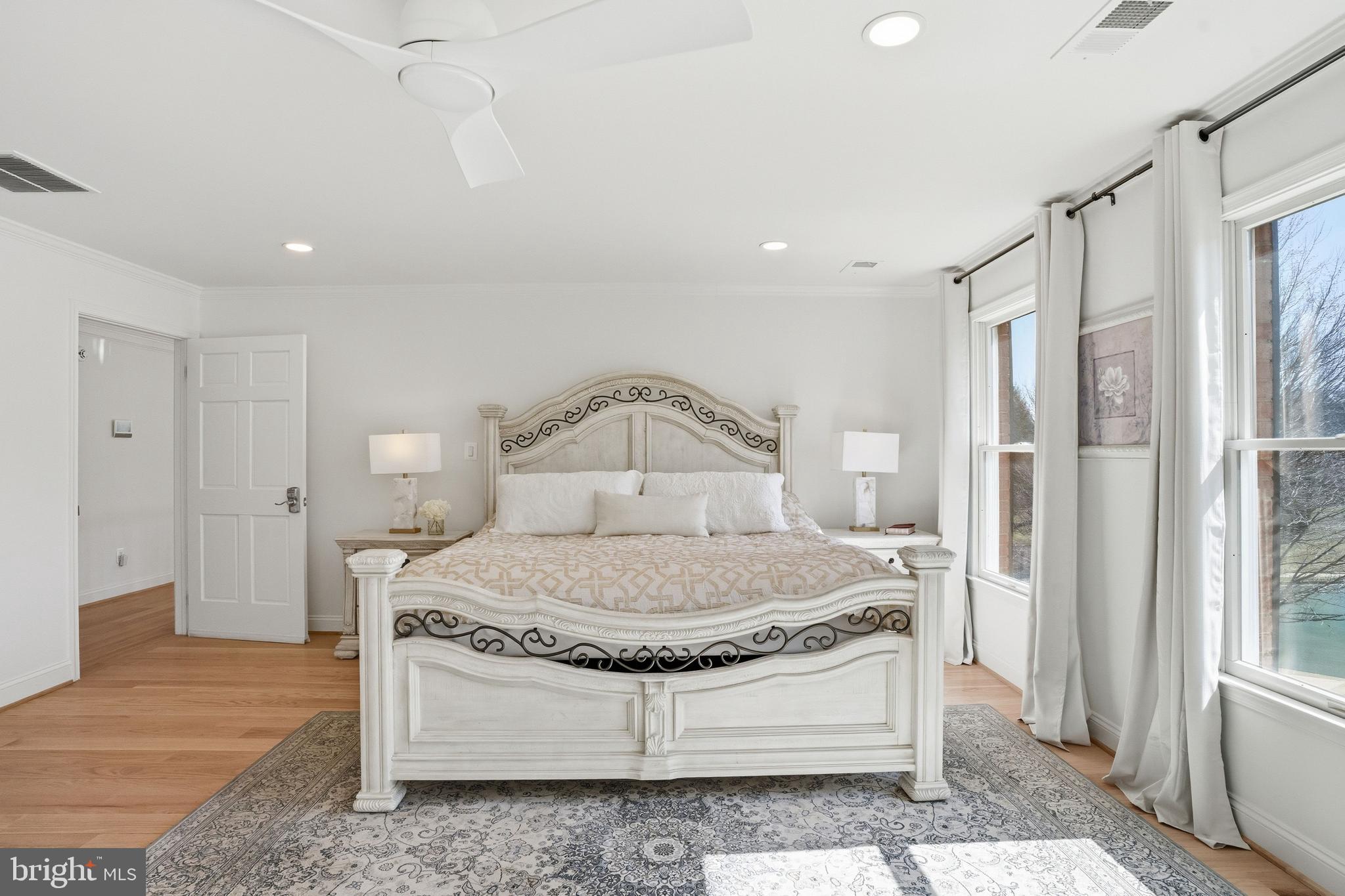 HUNTER MILL ESTATES - Residential