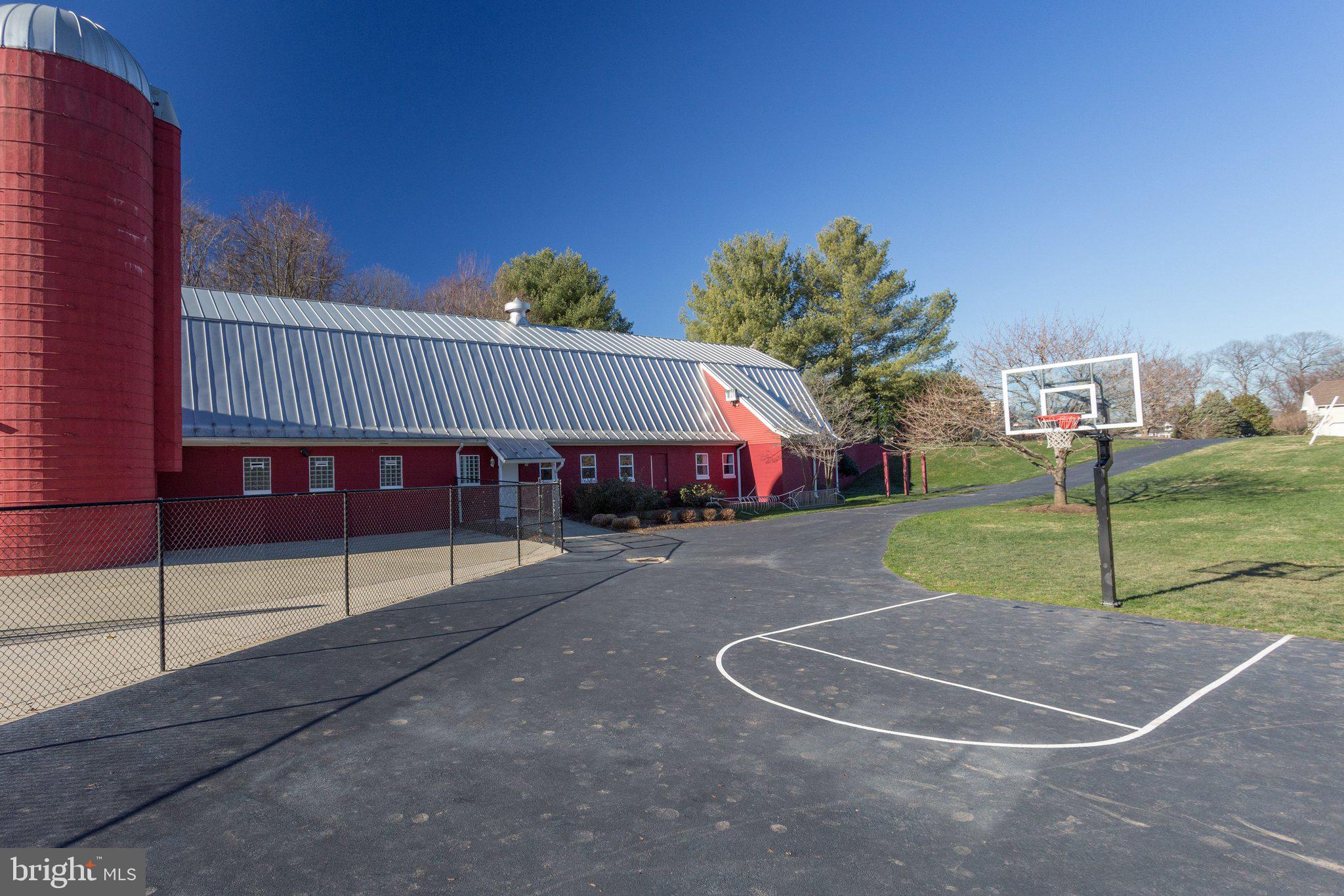 HUNTER MILL ESTATES - Residential