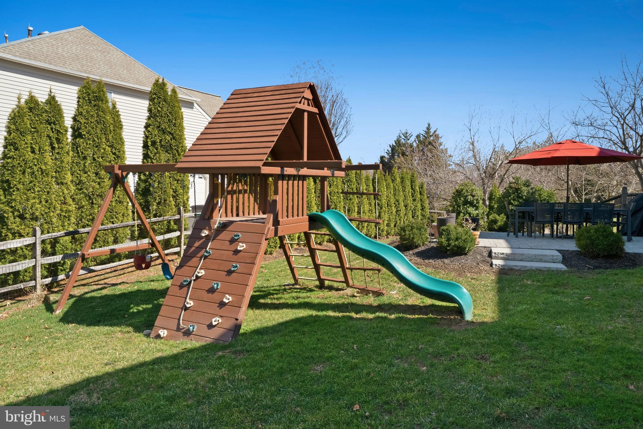 HUNTER MILL ESTATES - Residential