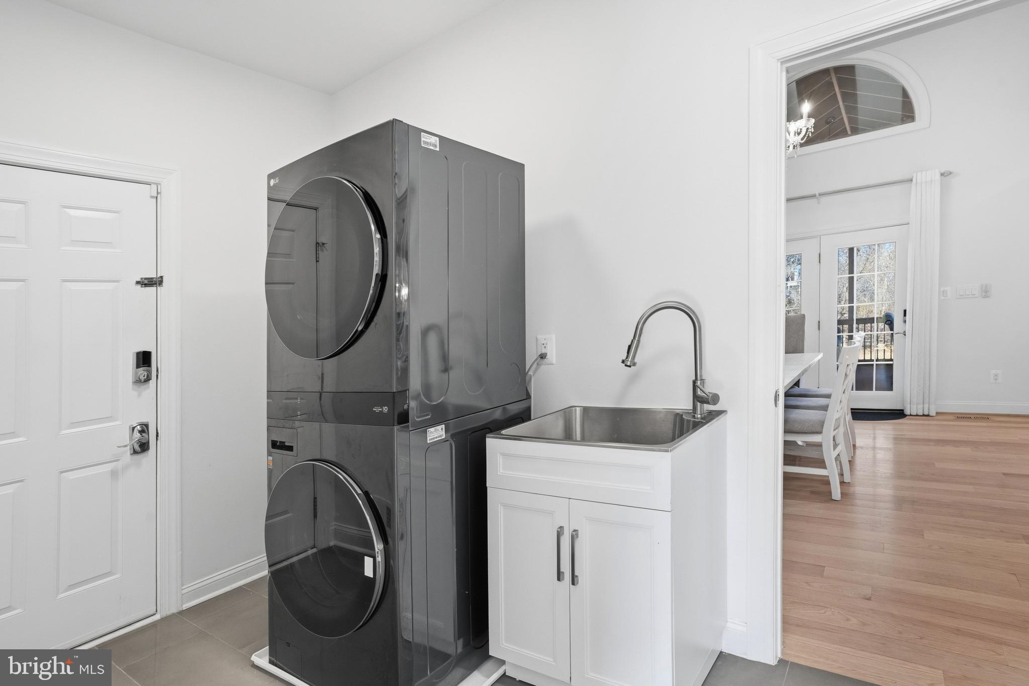 HUNTER MILL ESTATES - Residential