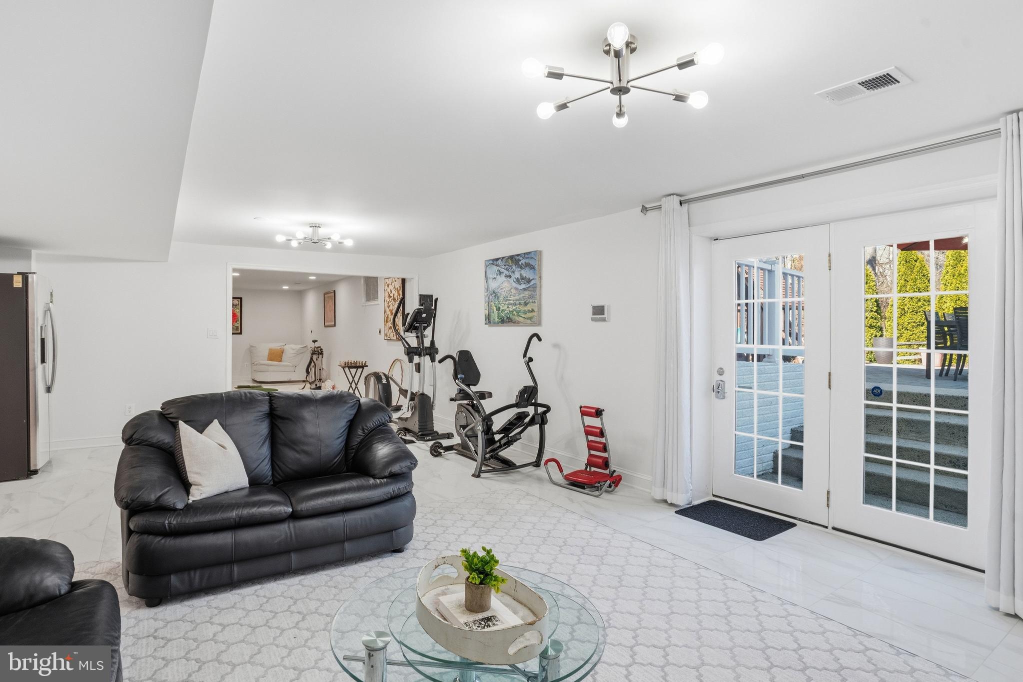 HUNTER MILL ESTATES - Residential