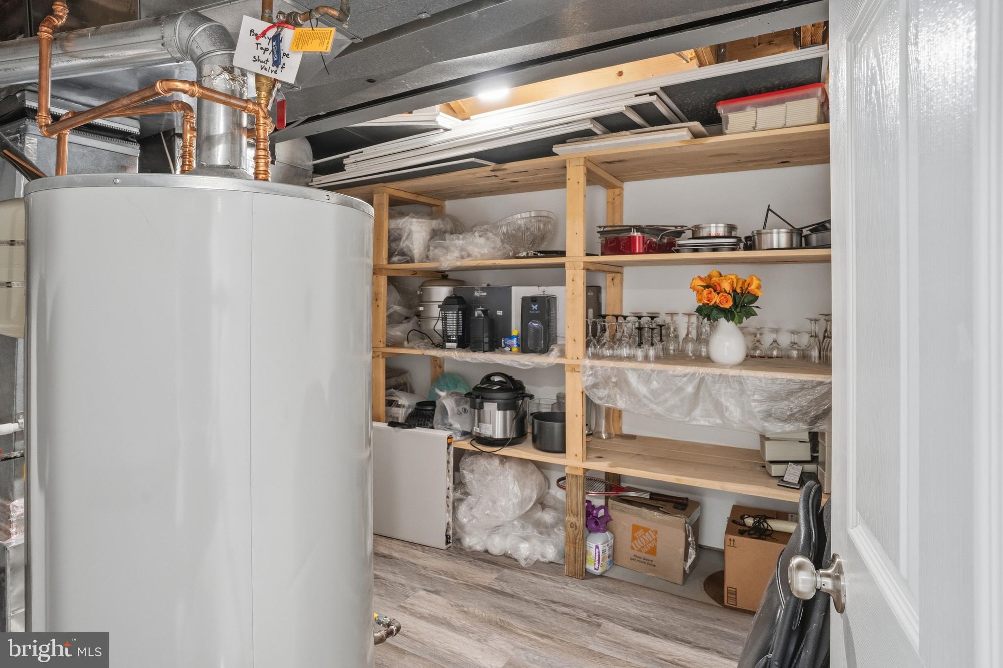 HUNTER MILL ESTATES - Residential