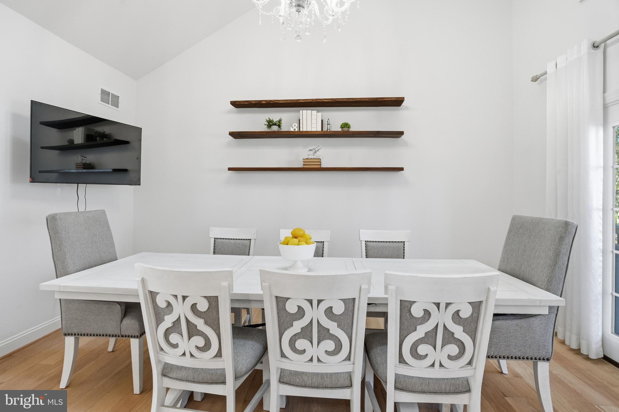 HUNTER MILL ESTATES - Residential