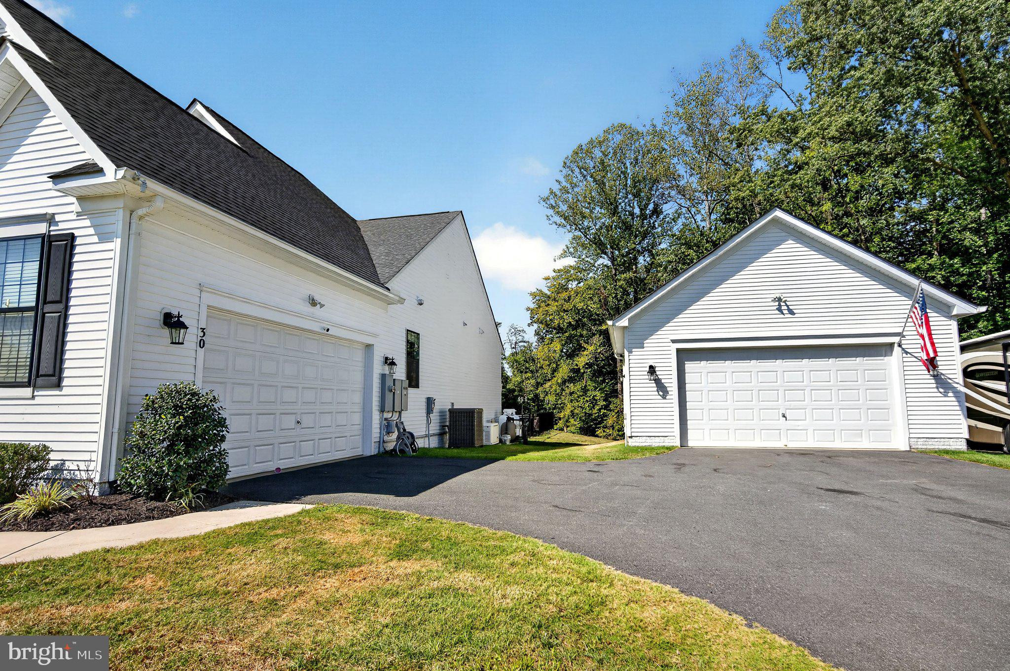 30 HOPEWELL DRIVE