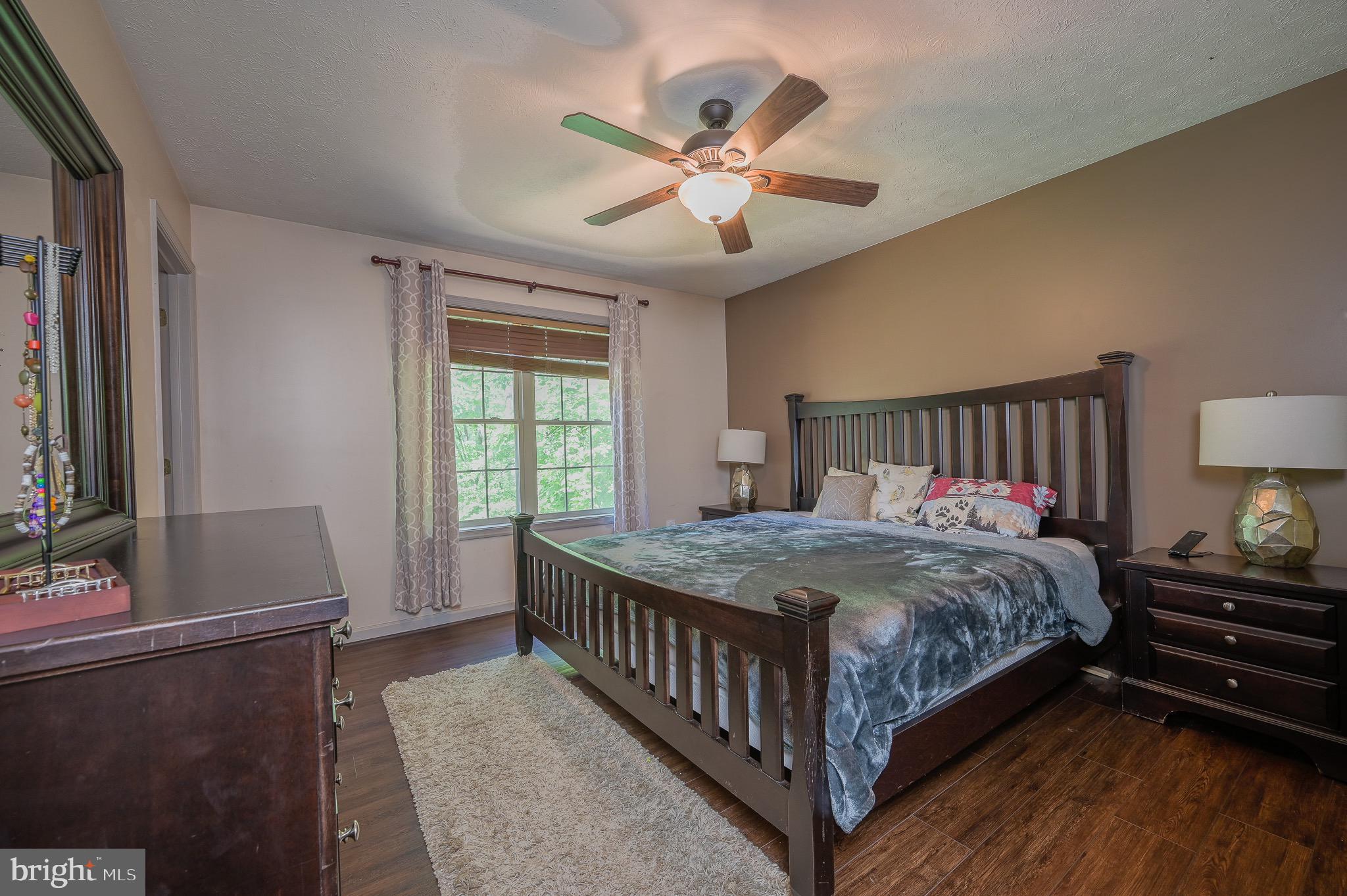 BLUE MOUNTAIN - Residential