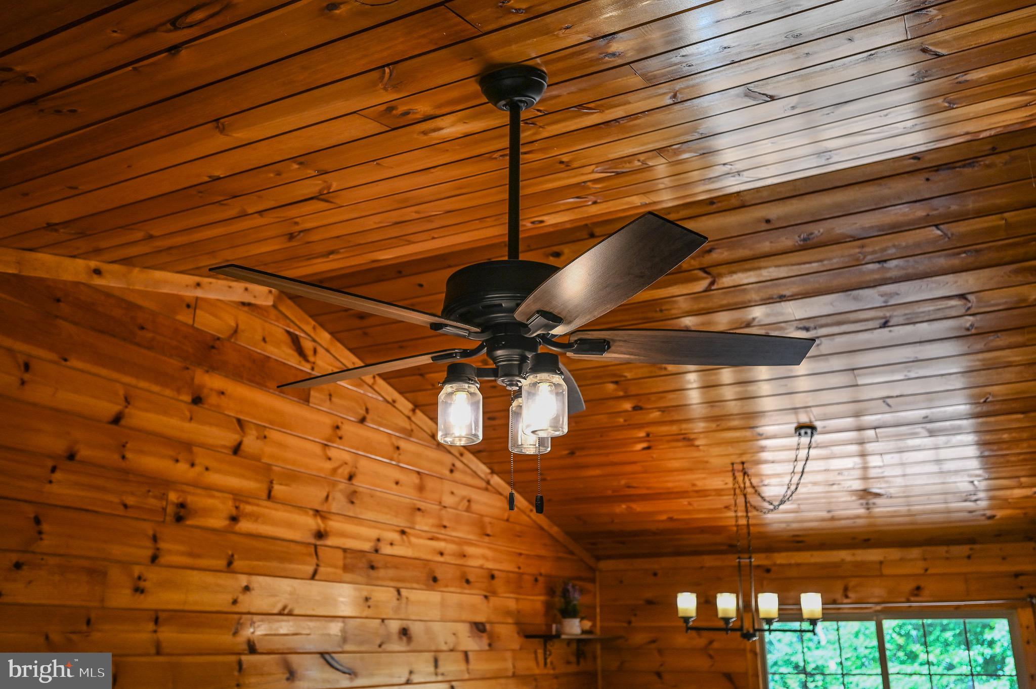 BLUE MOUNTAIN - Residential