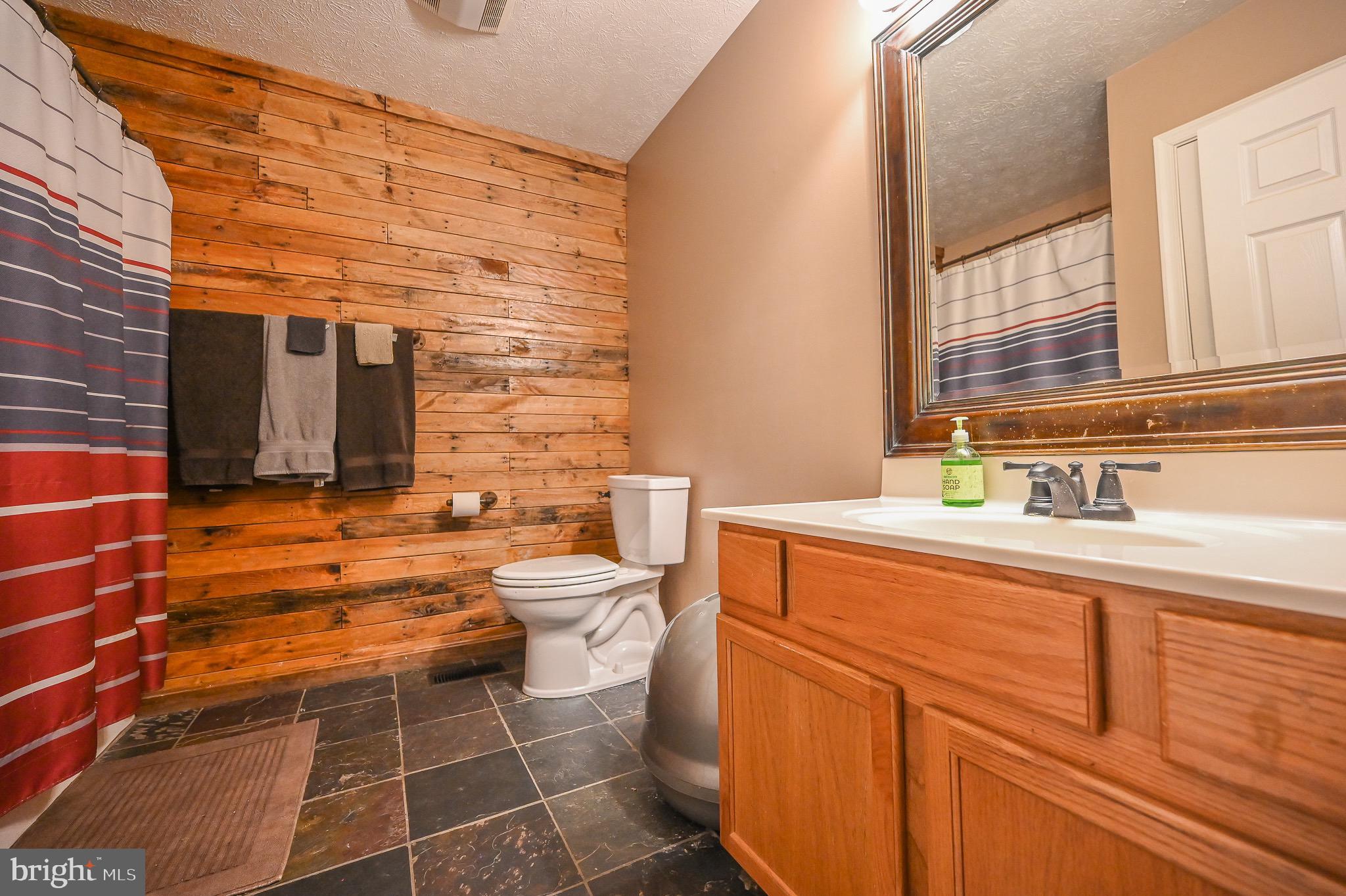 BLUE MOUNTAIN - Residential