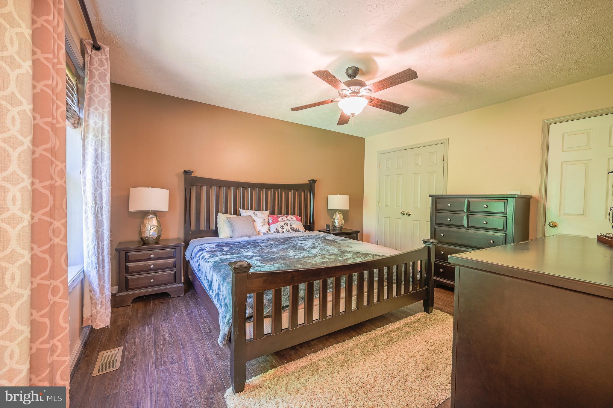 BLUE MOUNTAIN - Residential