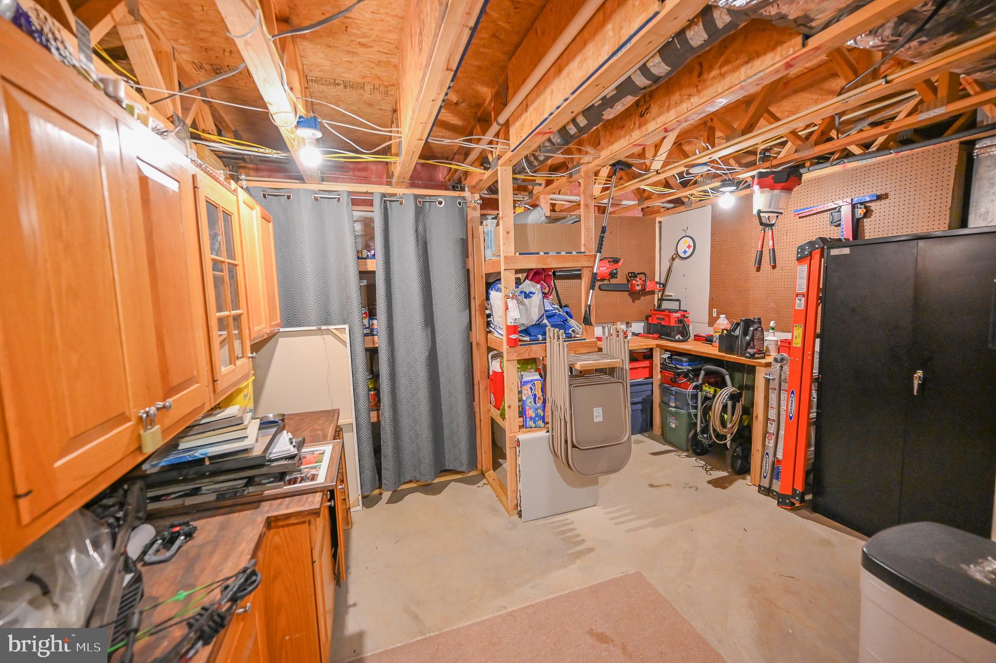 BLUE MOUNTAIN - Residential