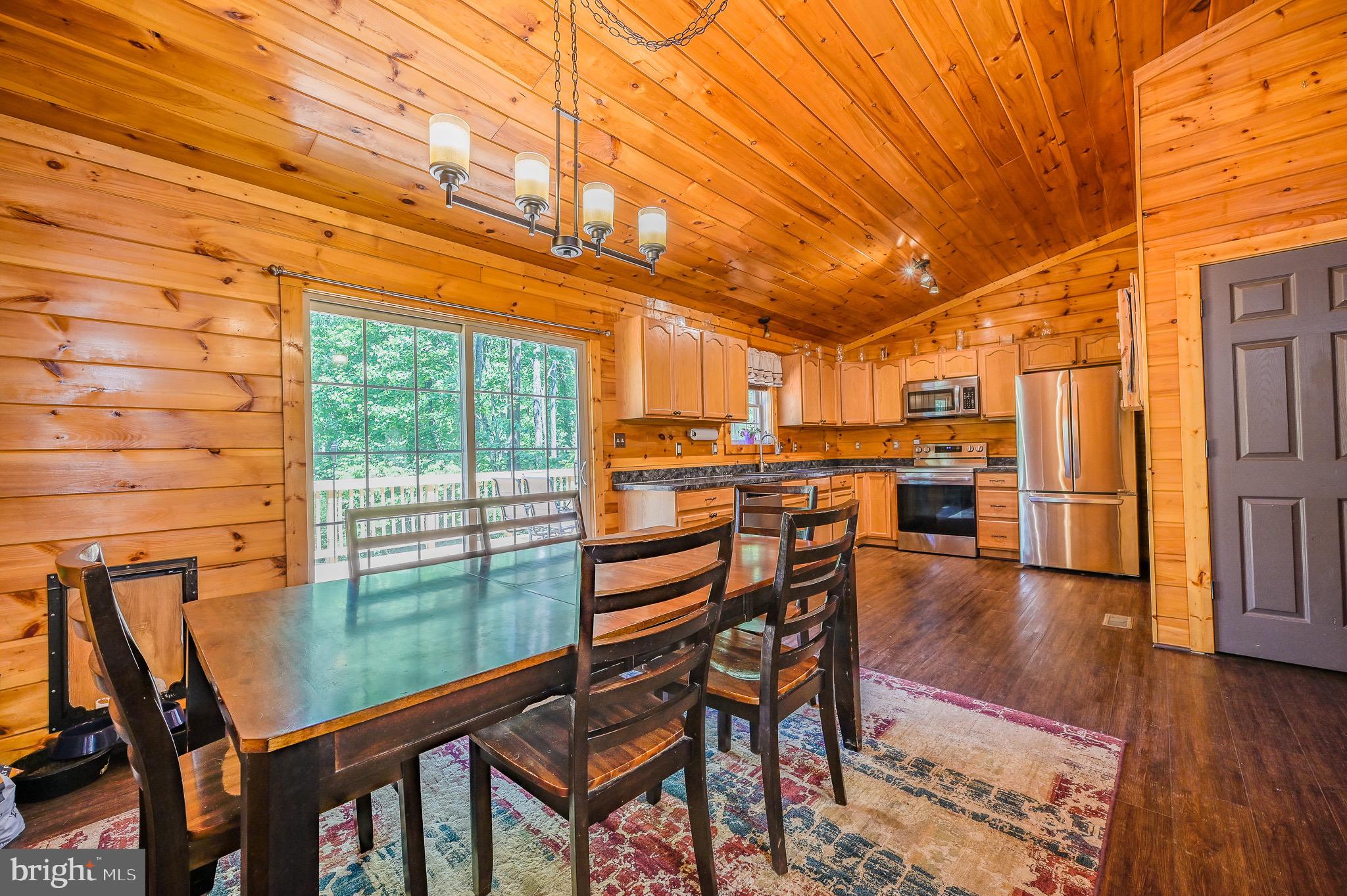 BLUE MOUNTAIN - Residential