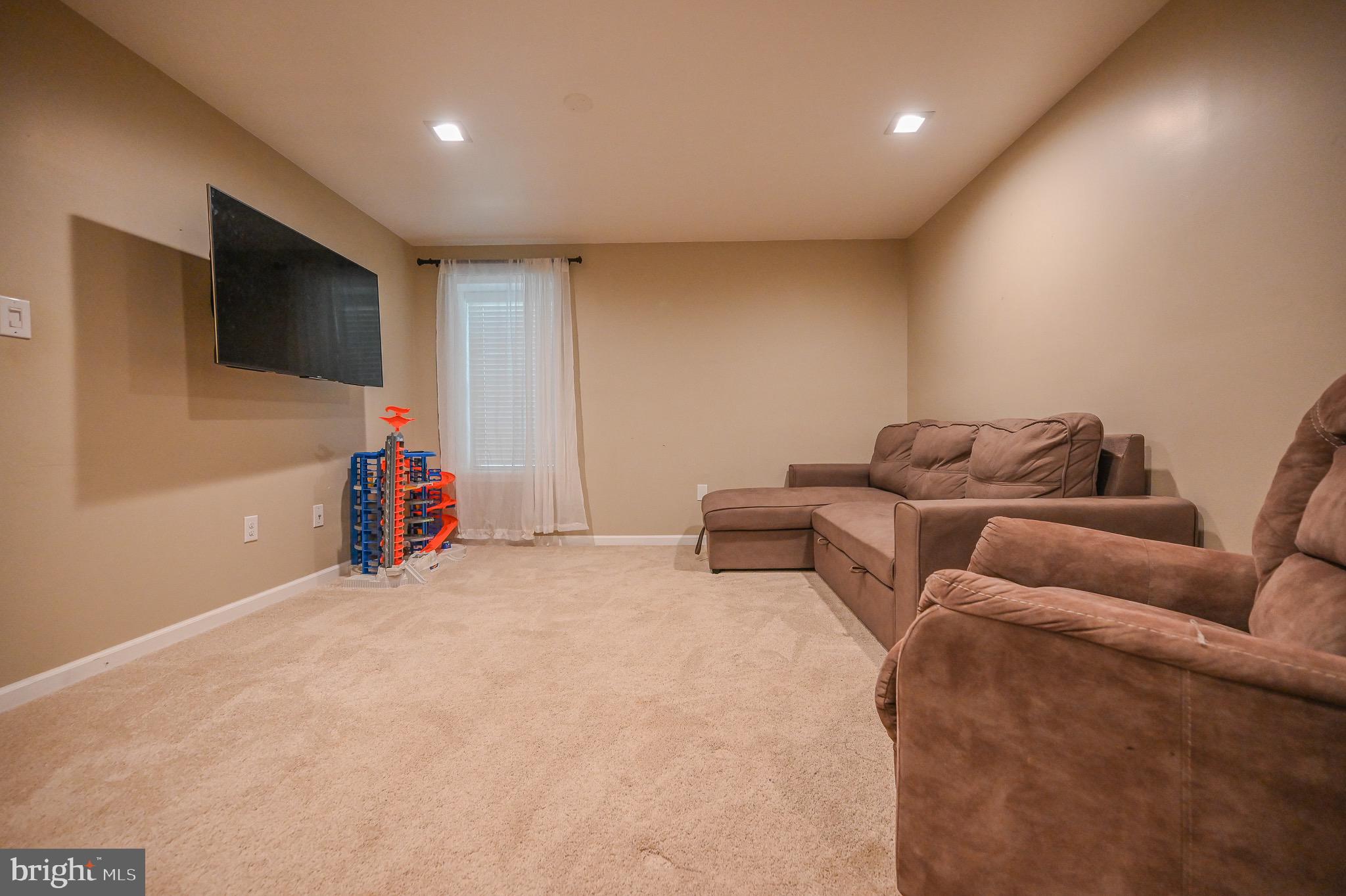 BLUE MOUNTAIN - Residential