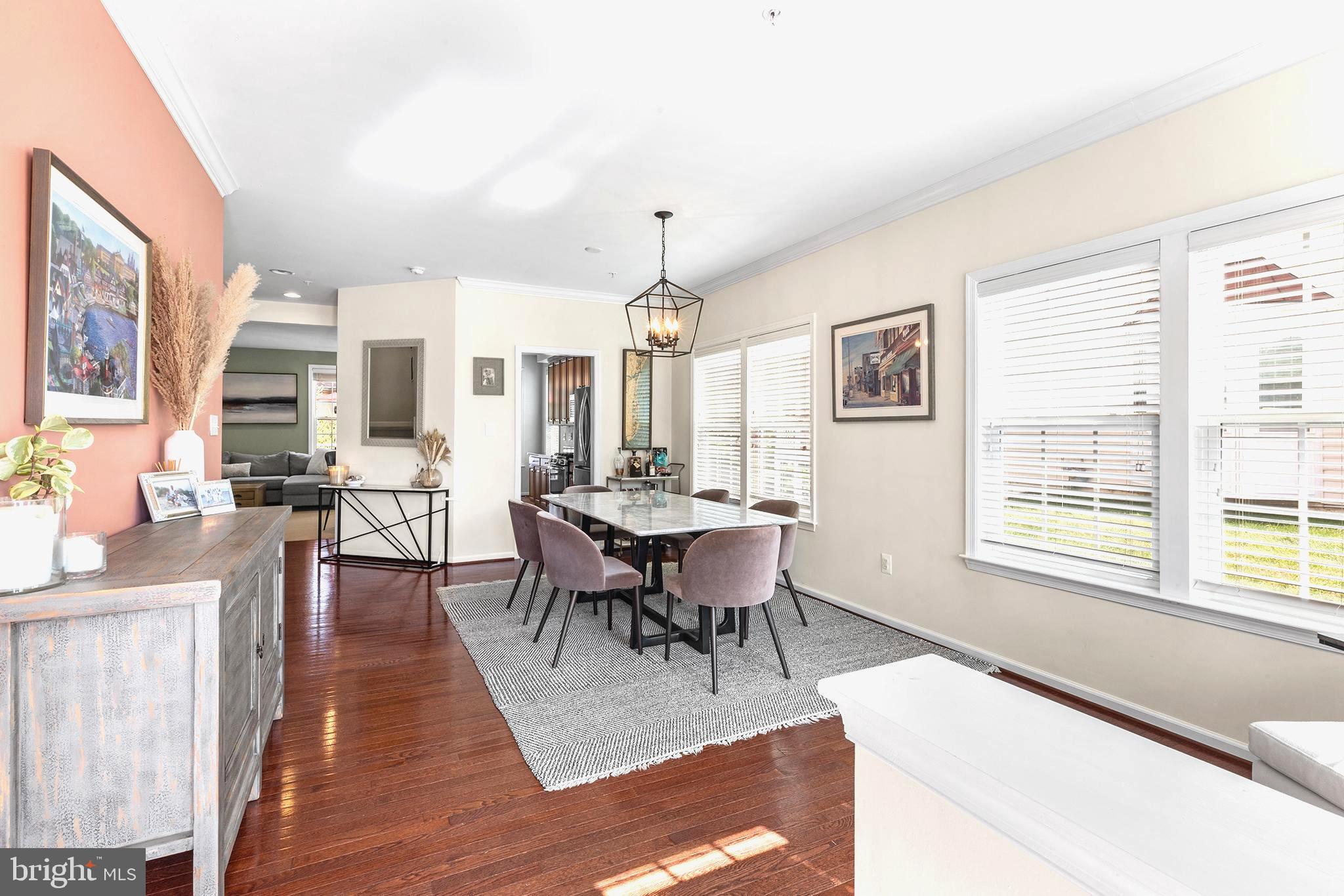 1263 DERRY LANE