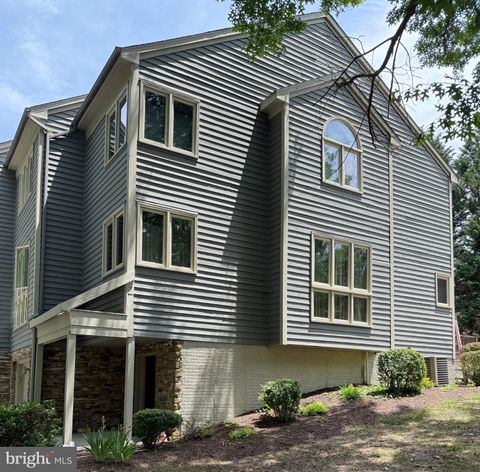 Townhouse For Sale - 11 Stridesham Court<br/> BALTIMORE, MD 21209