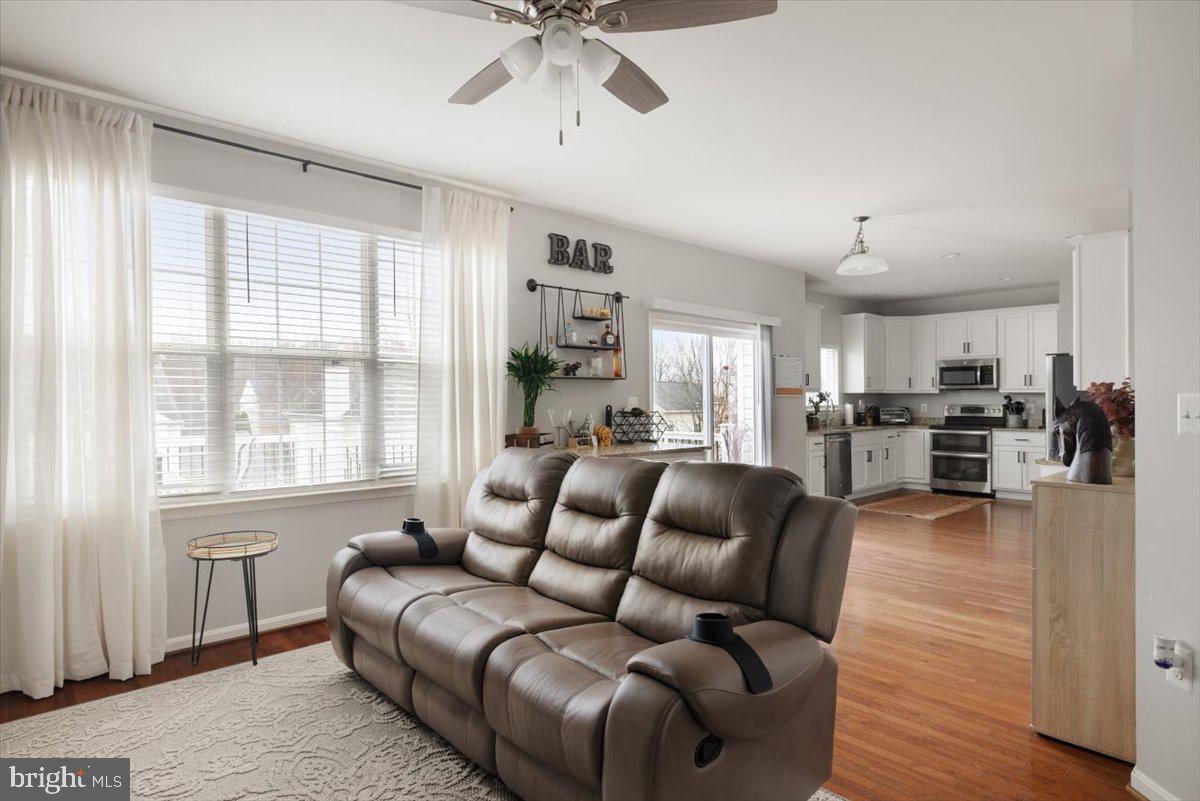 ROUND HILL - Residential