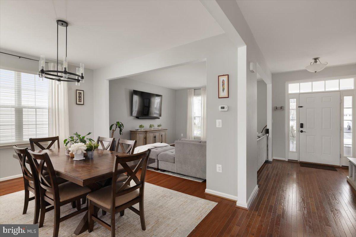 ROUND HILL - Residential