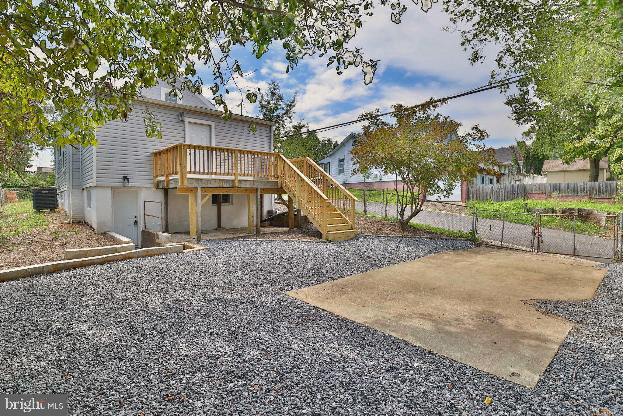 ABBOTT FOREST - Residential