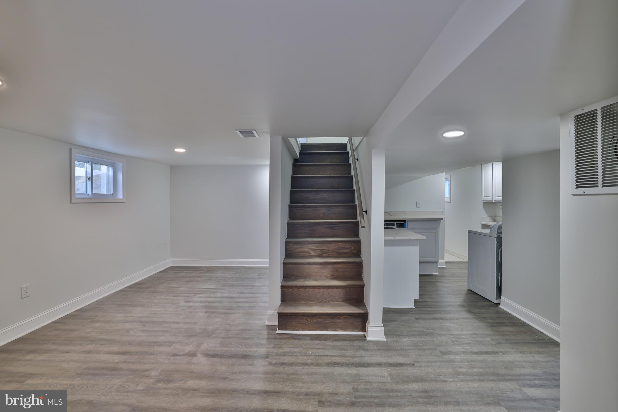 ABBOTT FOREST - Residential