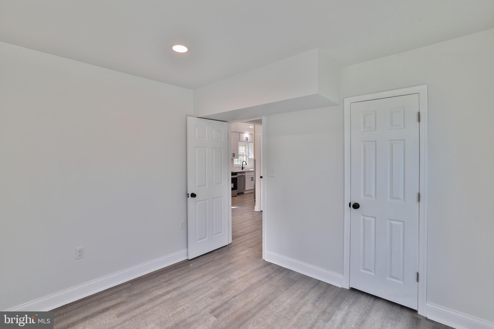 ABBOTT FOREST - Residential