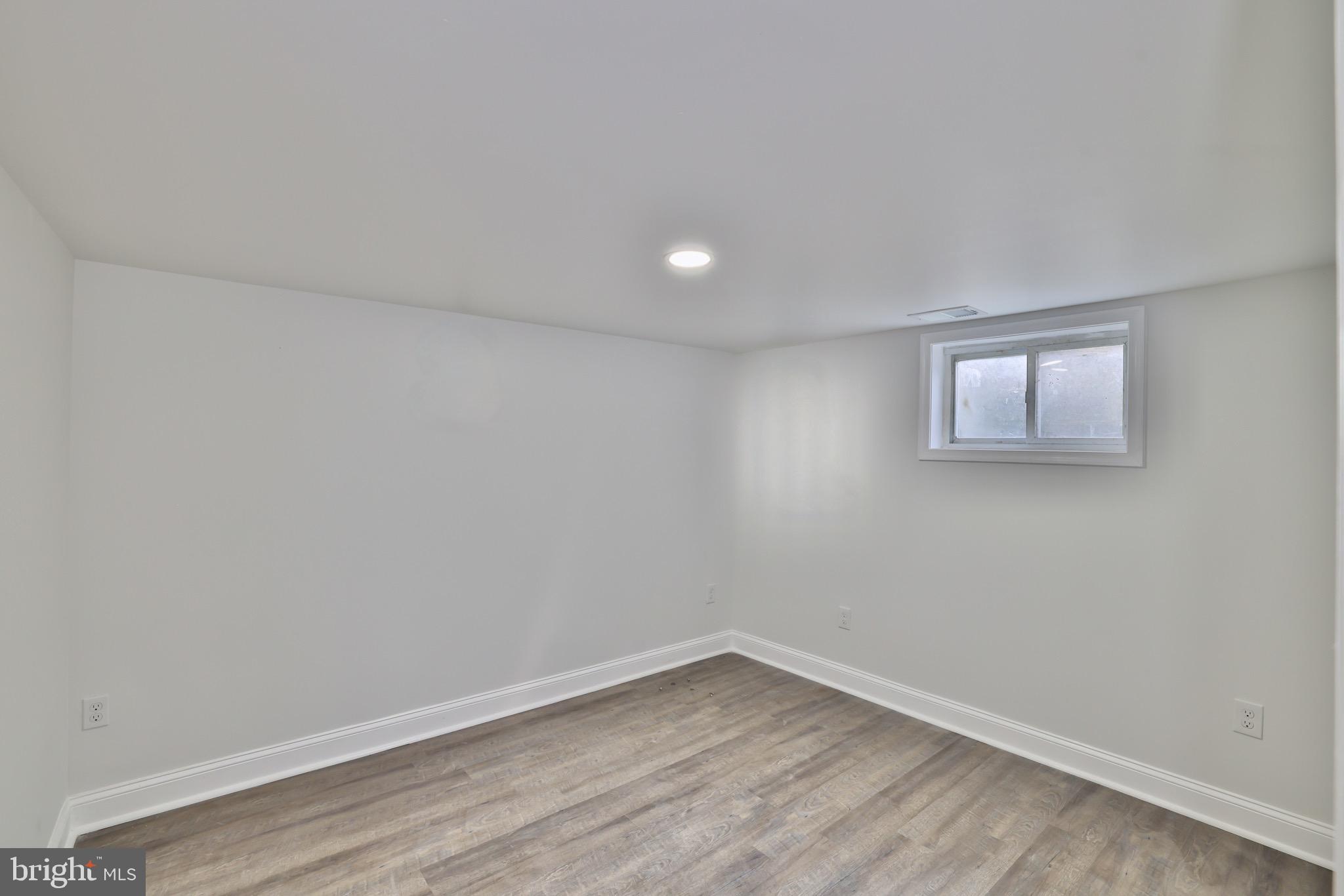 ABBOTT FOREST - Residential