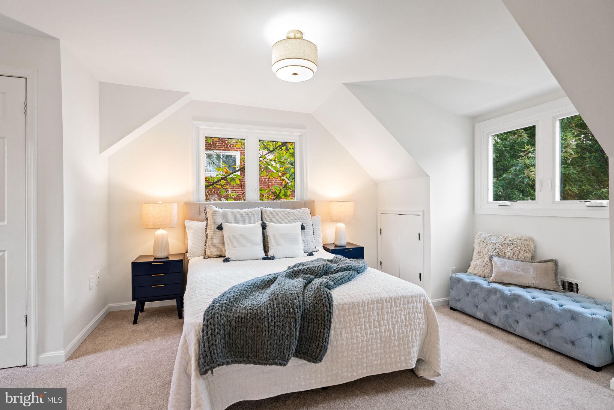 HOMEWOOD - Residential