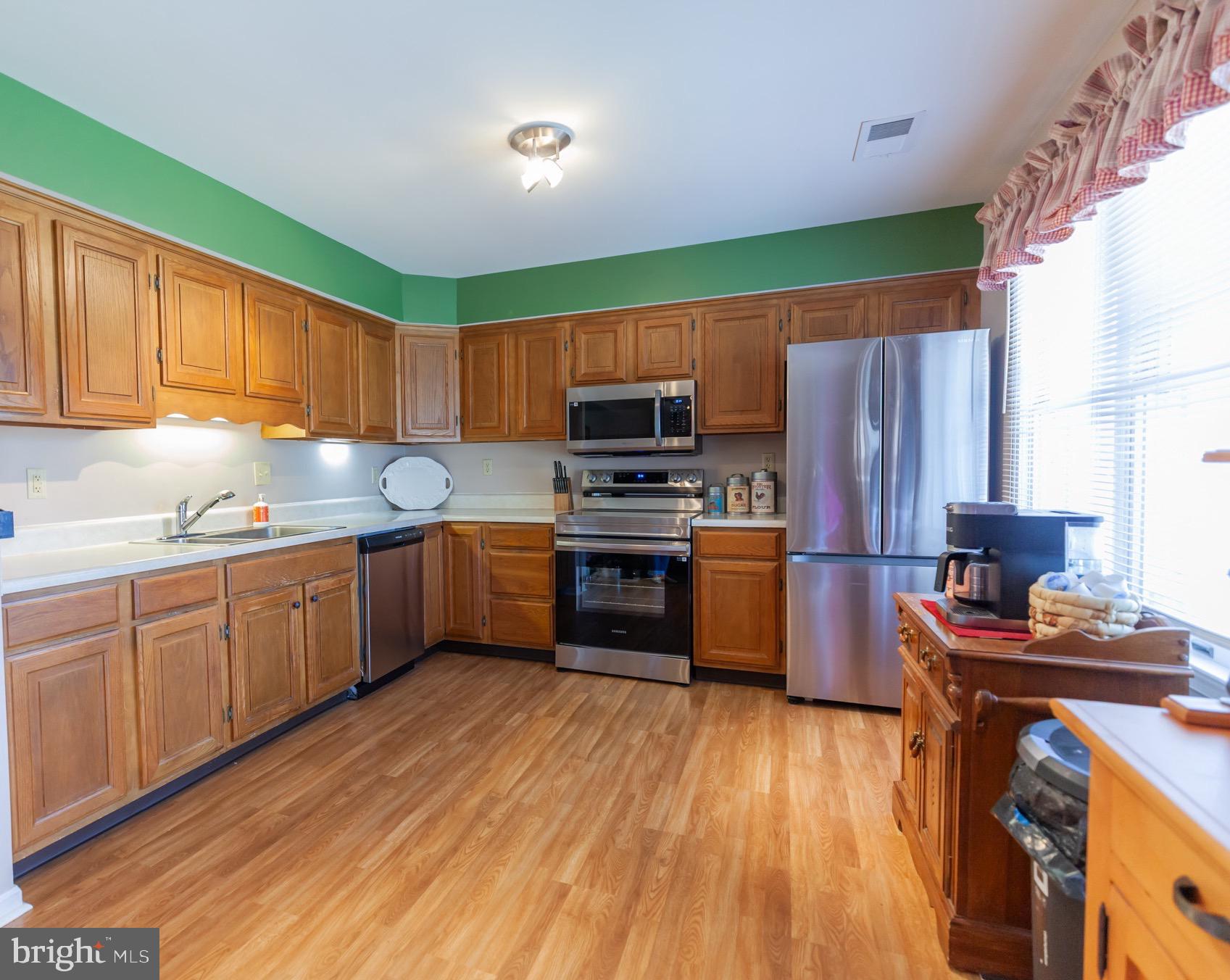 17923 GOLF VIEW DRIVE