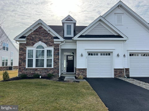 Townhouse For Rent - 17 Nature Way<br/> MOUNT HOLLY, NJ 08060