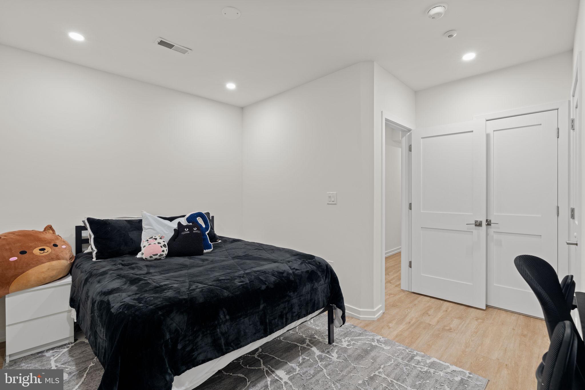 GRADUATE HOSPITAL - Residential